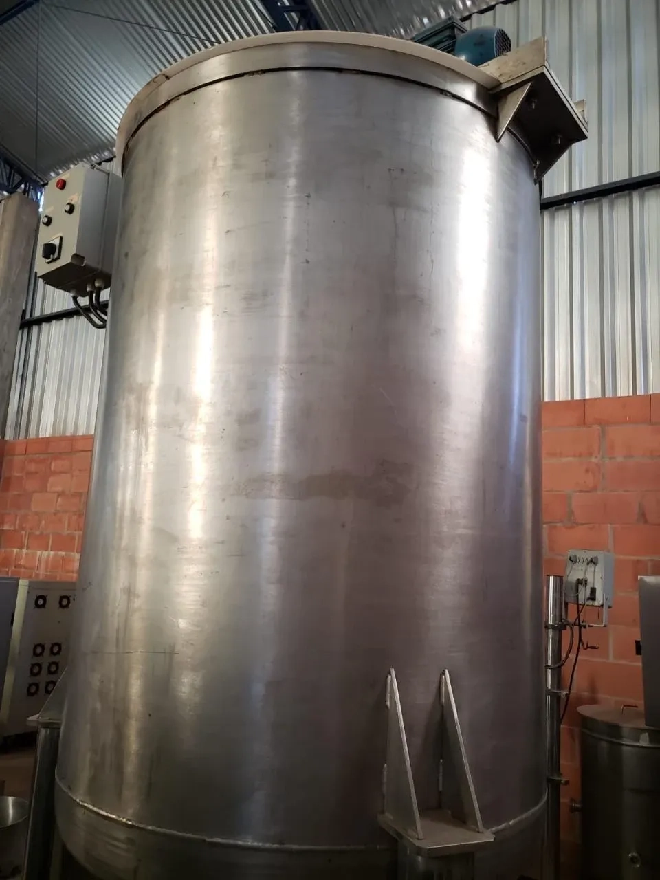 tanque-triturador-homogeneizador-em-aco-inox