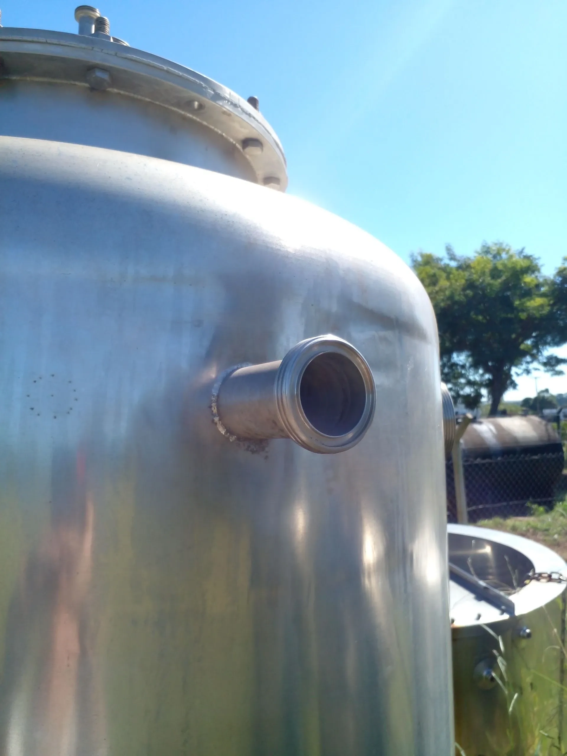 tanque-de-armazenamento-em-aco-inox-capacidade-1000-litros