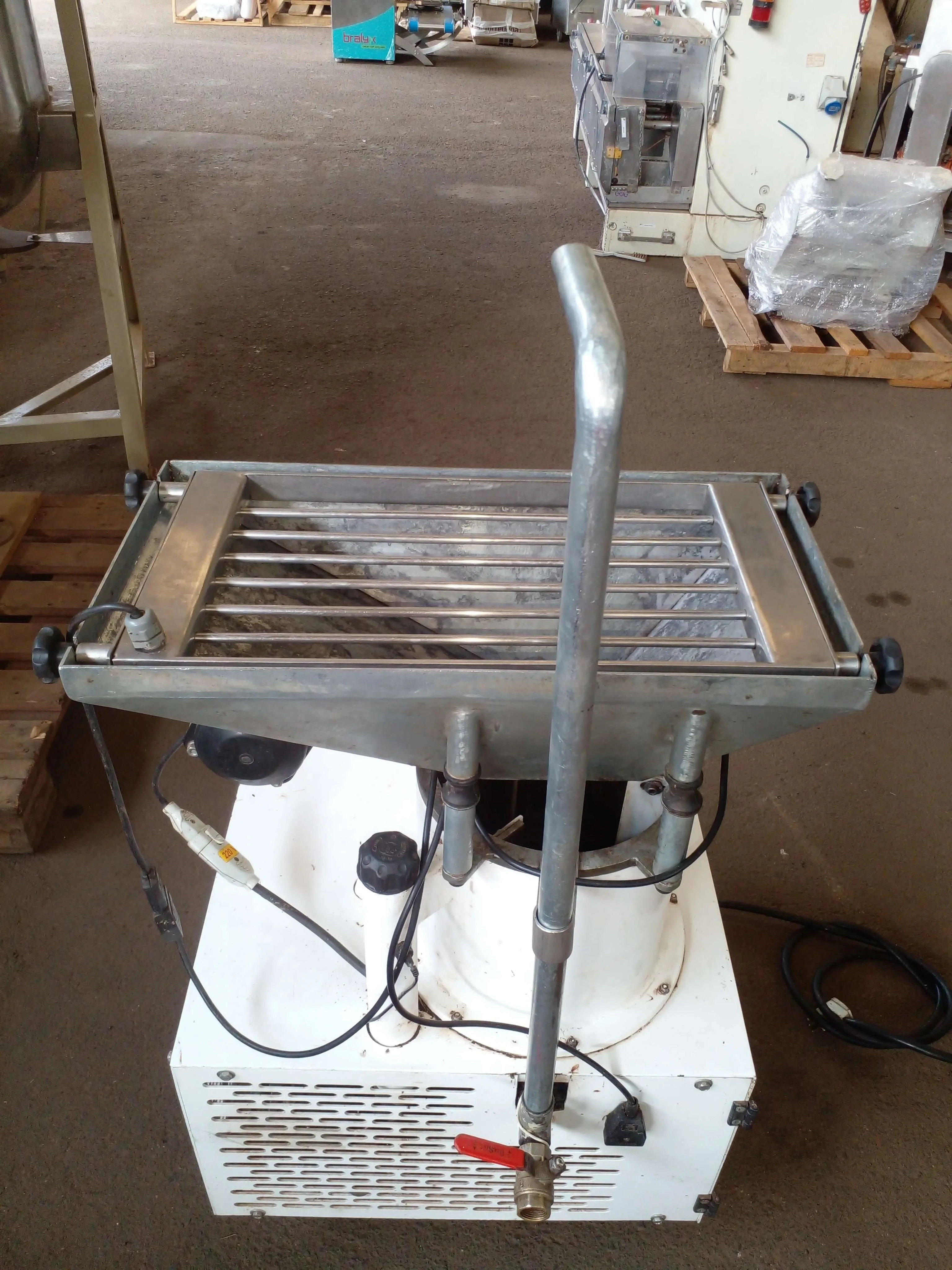 temperadeira-de-chocolate-capacidade-30-kg-hora-marca-sidmaq