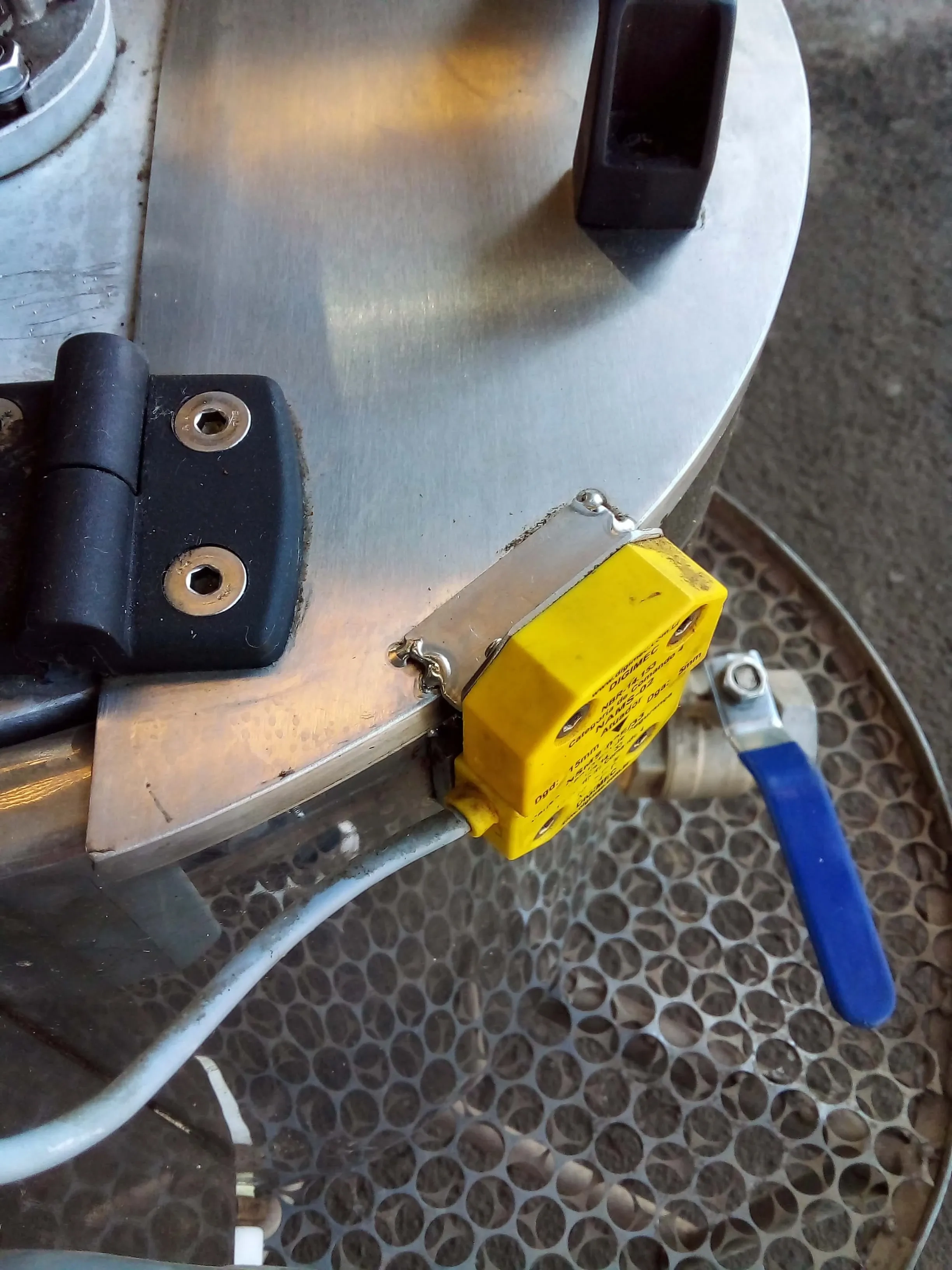 derretedeira-de-chocolate-marca-vonin-capacidade-de-30-kg