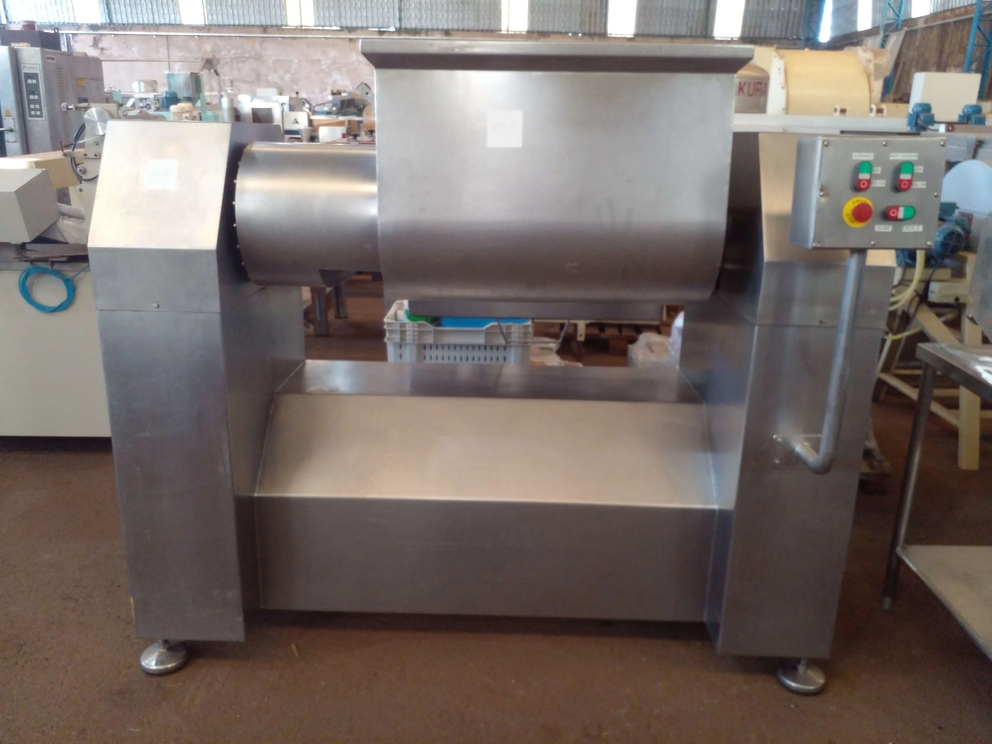 misturador-horizontal-de-carne-de-palheta-com-2-eixos