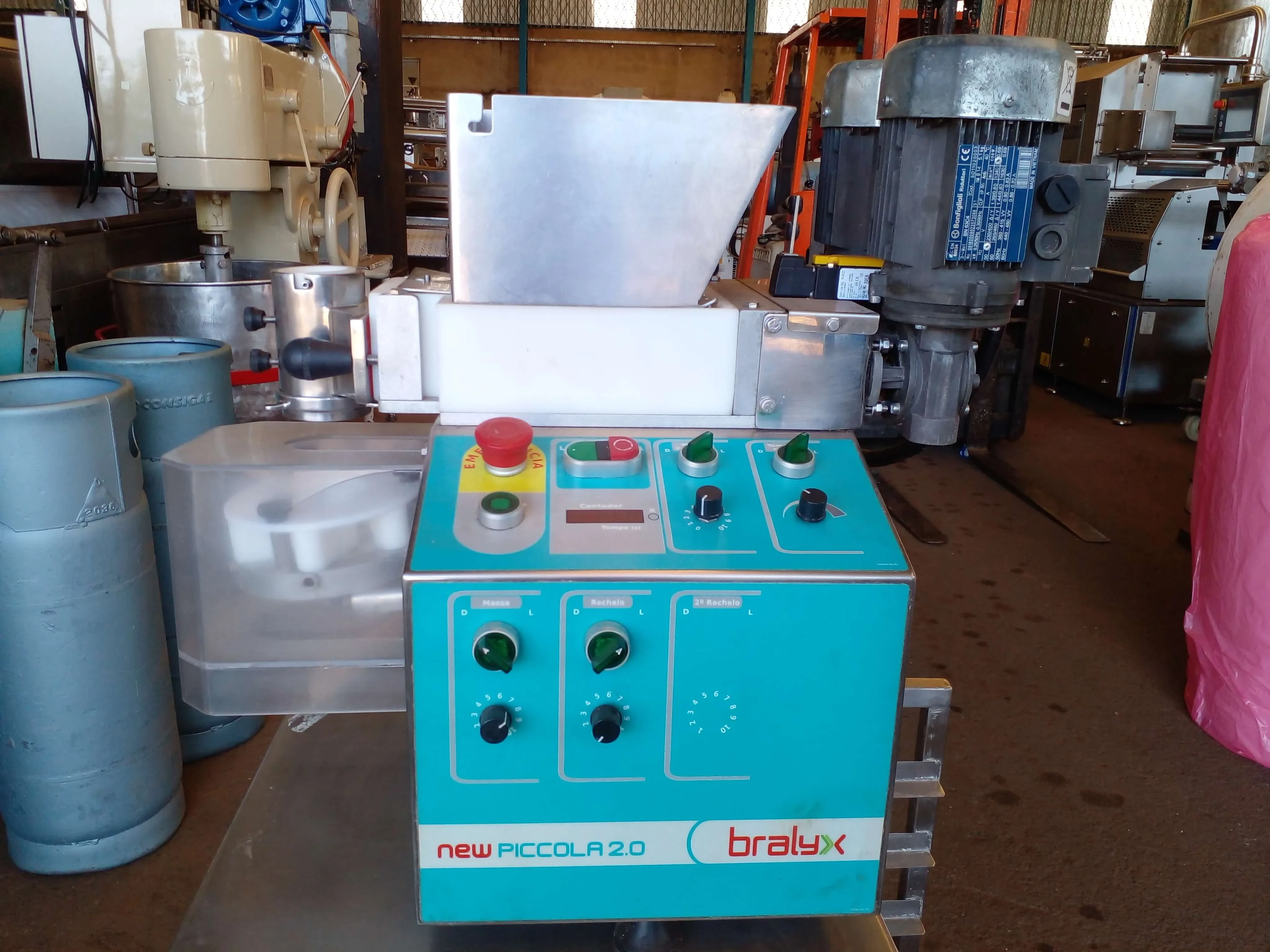 formadora-produtora-de-salgados-e-doces-marca-bralyx-modelo-piccola-2-0