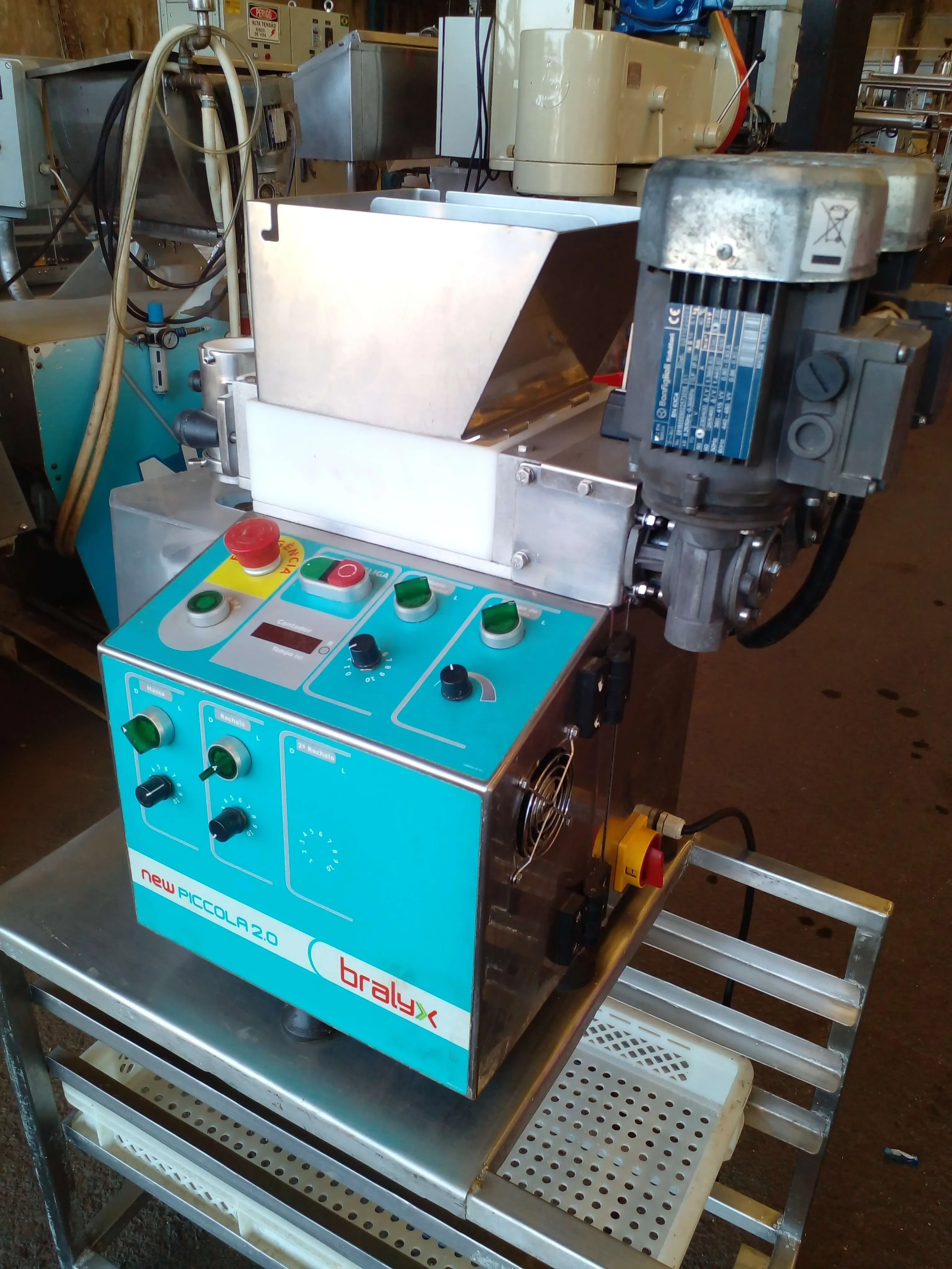 formadora-produtora-de-salgados-e-doces-marca-bralyx-modelo-piccola-2-0