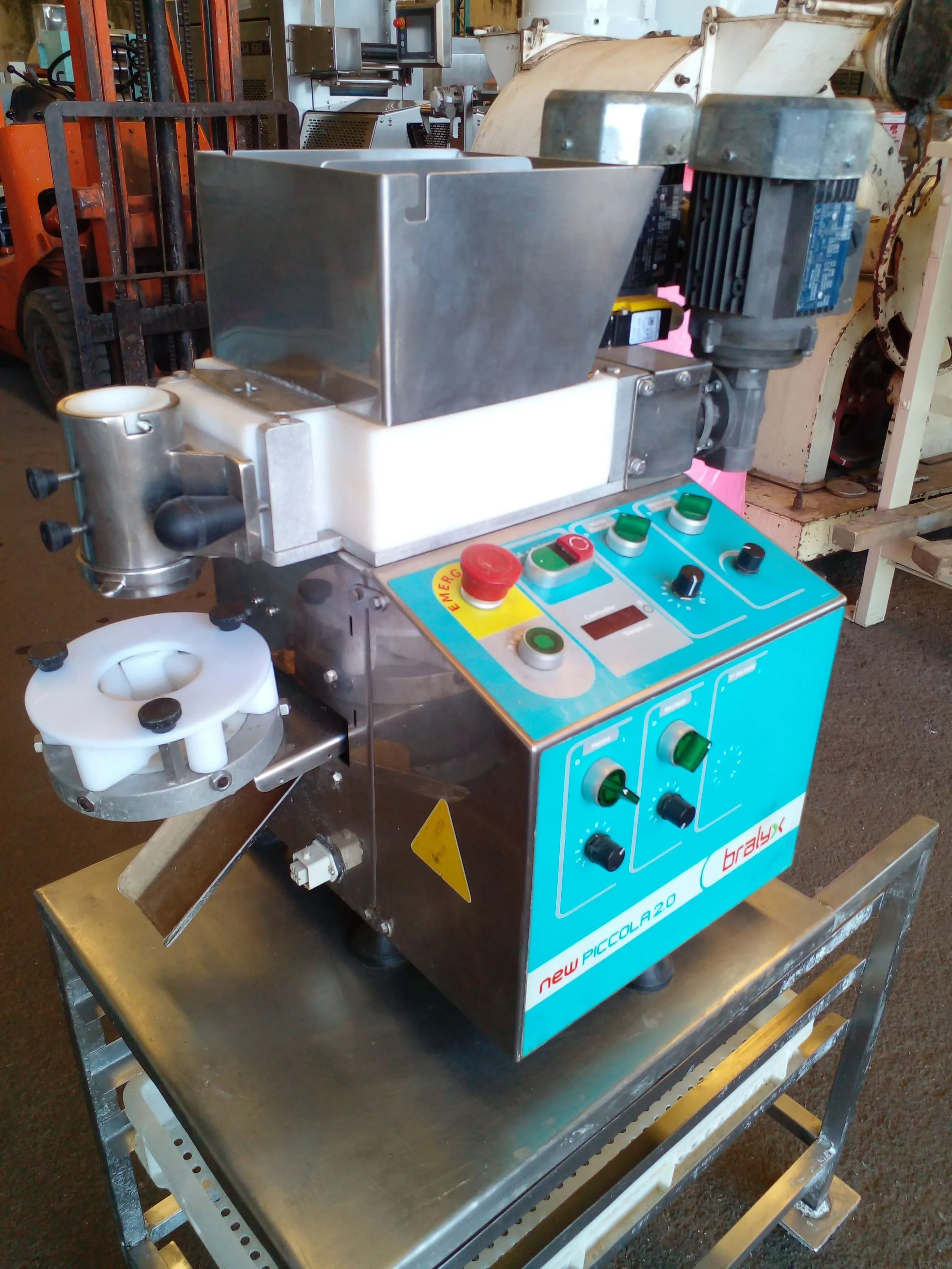 formadora-produtora-de-salgados-e-doces-marca-bralyx-modelo-piccola-2-0