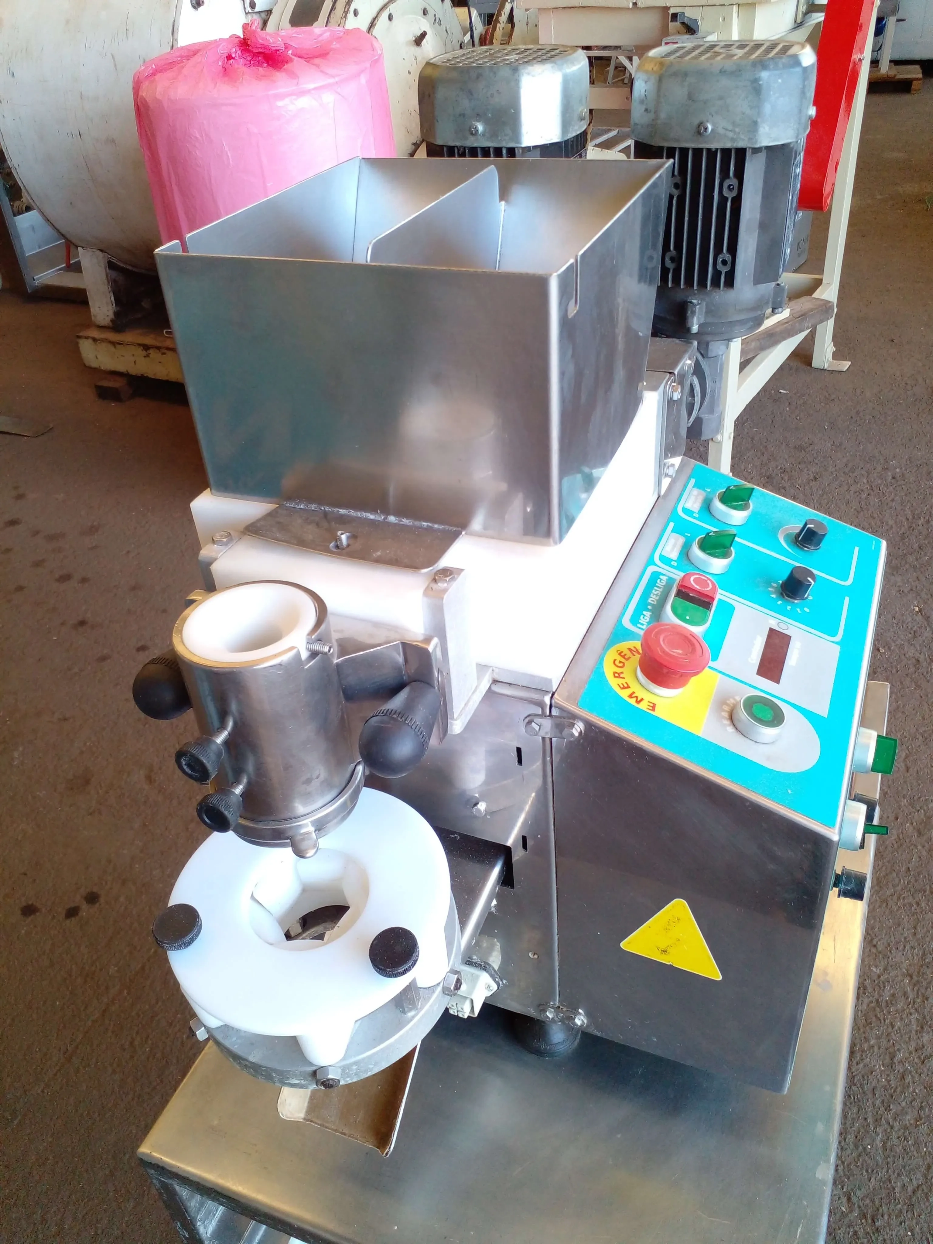 formadora-produtora-de-salgados-e-doces-marca-bralyx-modelo-piccola-2-0