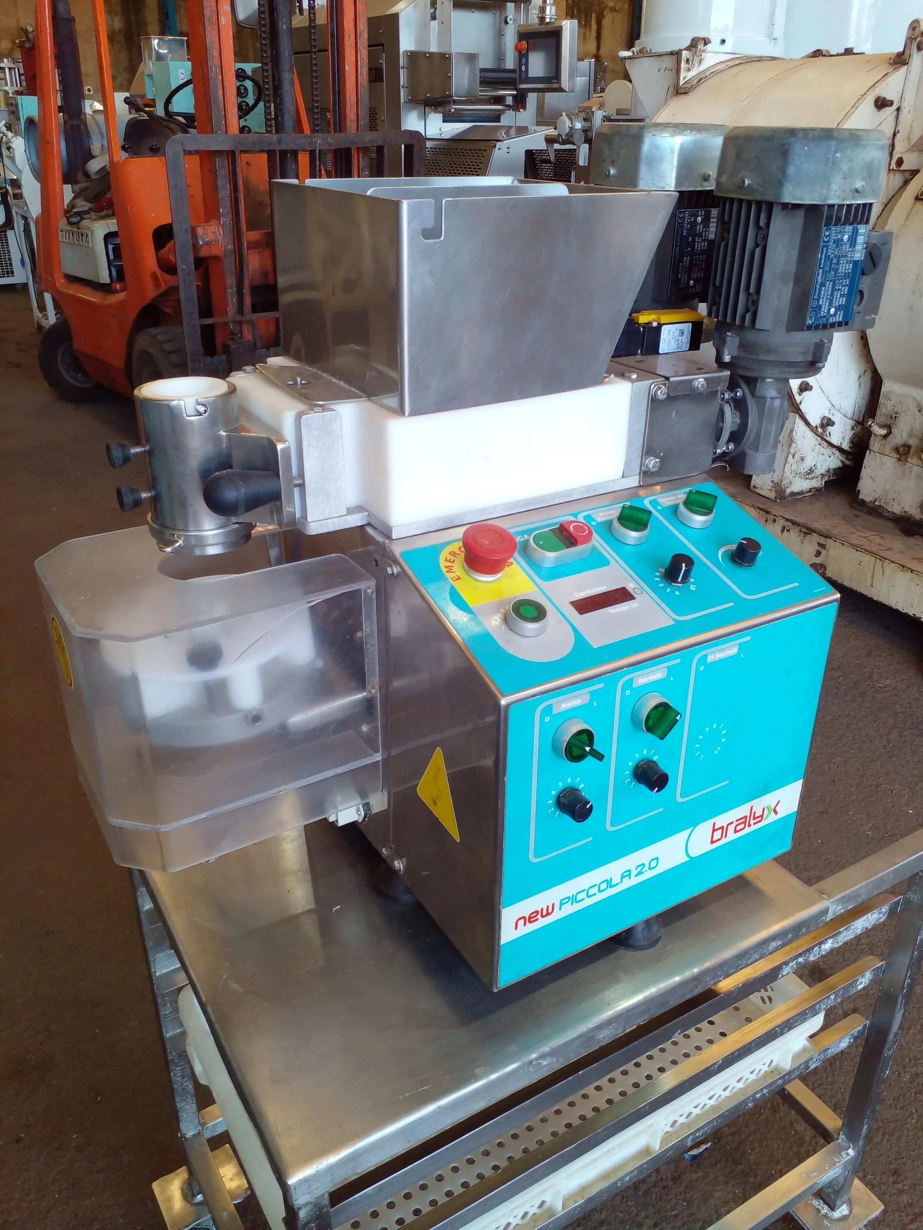 formadora-produtora-de-salgados-e-doces-marca-bralyx-modelo-piccola-2-0