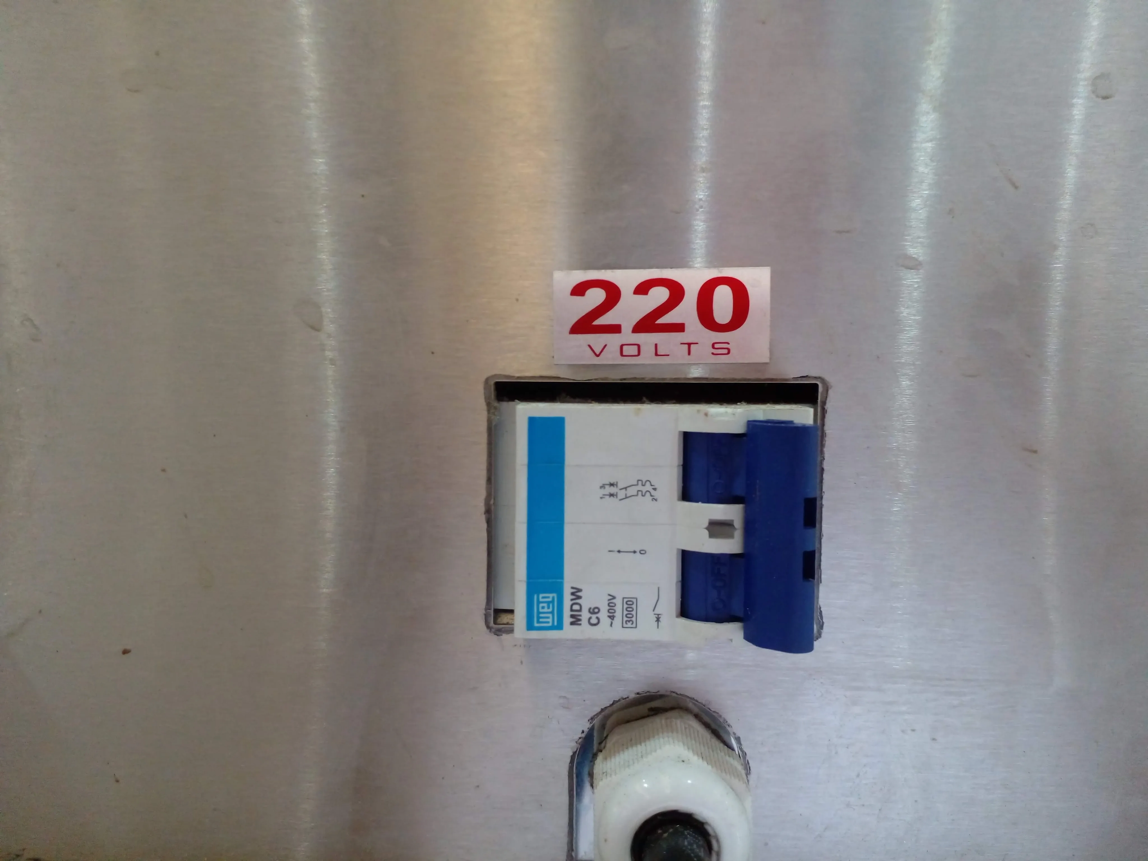 temperasdeira-de-chocolate-marca-vonin-modelo-ruby-5