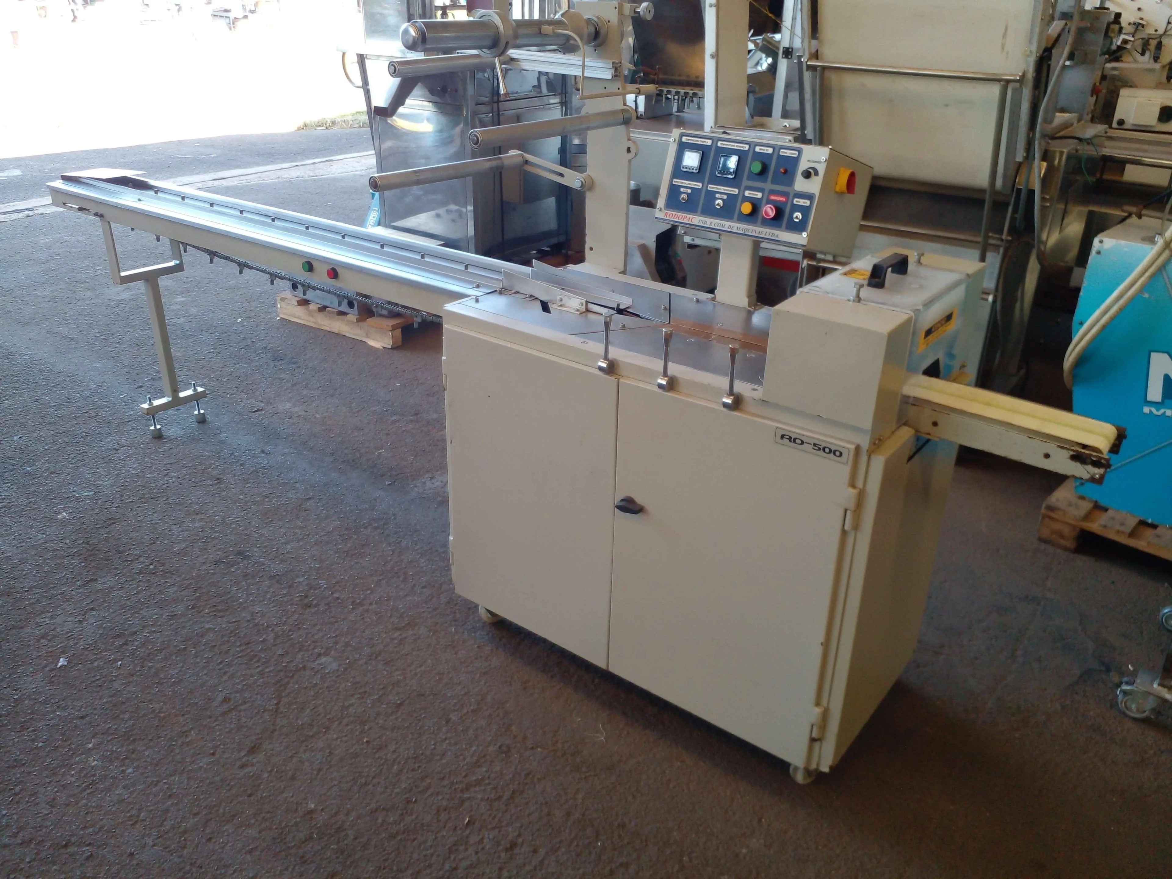 embaladora-flow-pack-marca-rodopac-modelo-rd-500