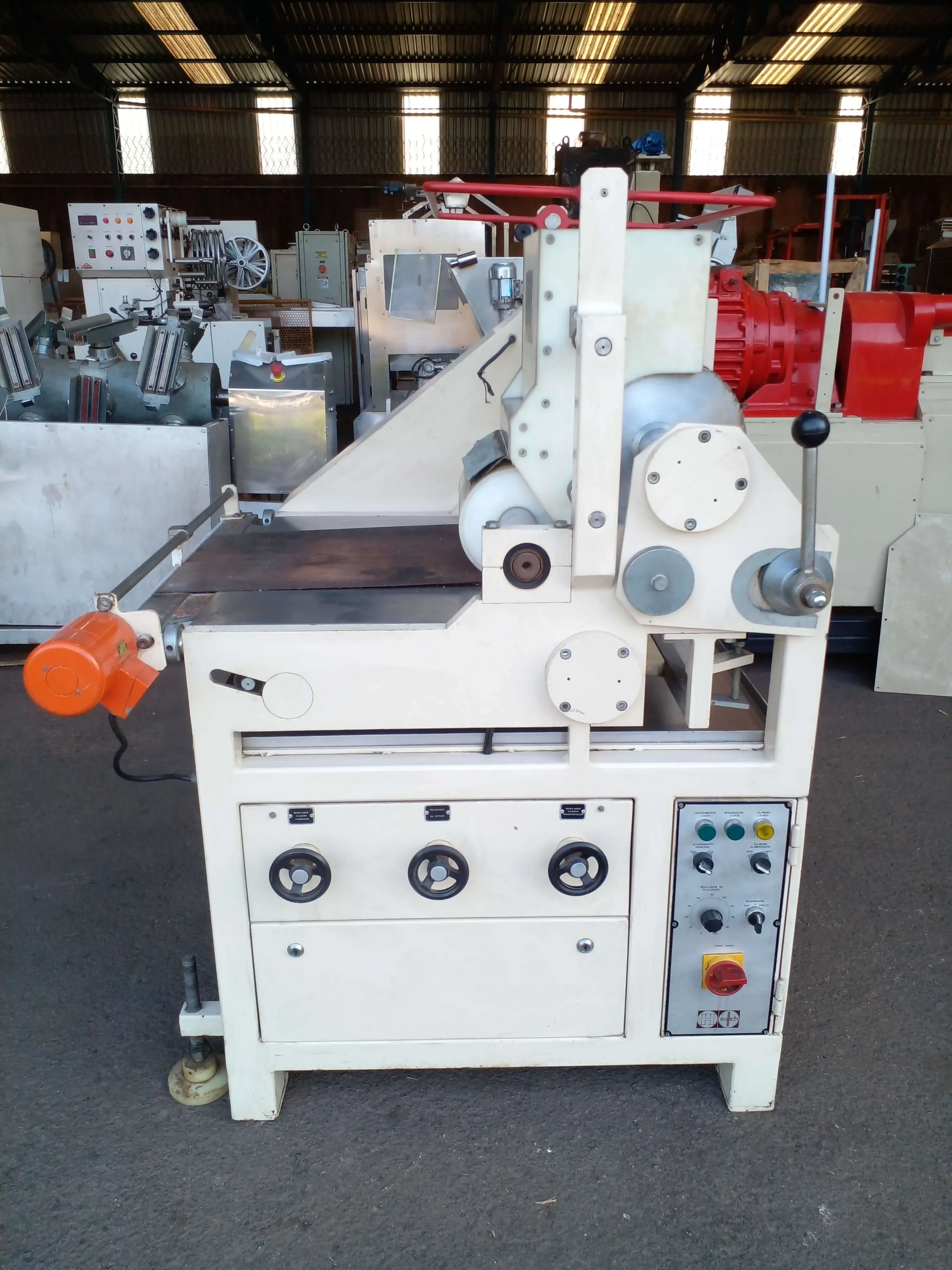 moldadora-de-bombom-e-recheio-marca-sollich