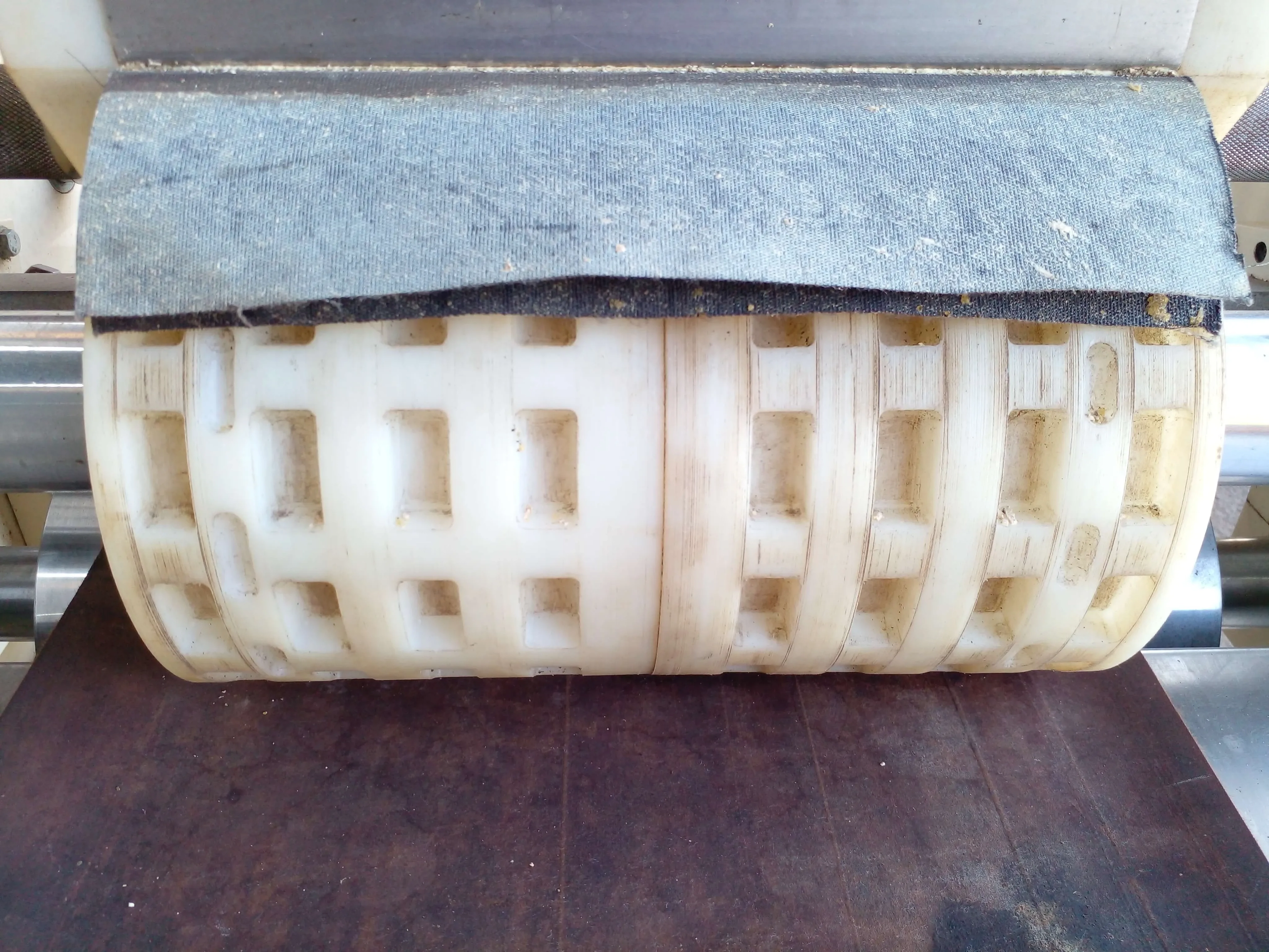 moldadora-de-bombom-e-recheio-marca-sollich