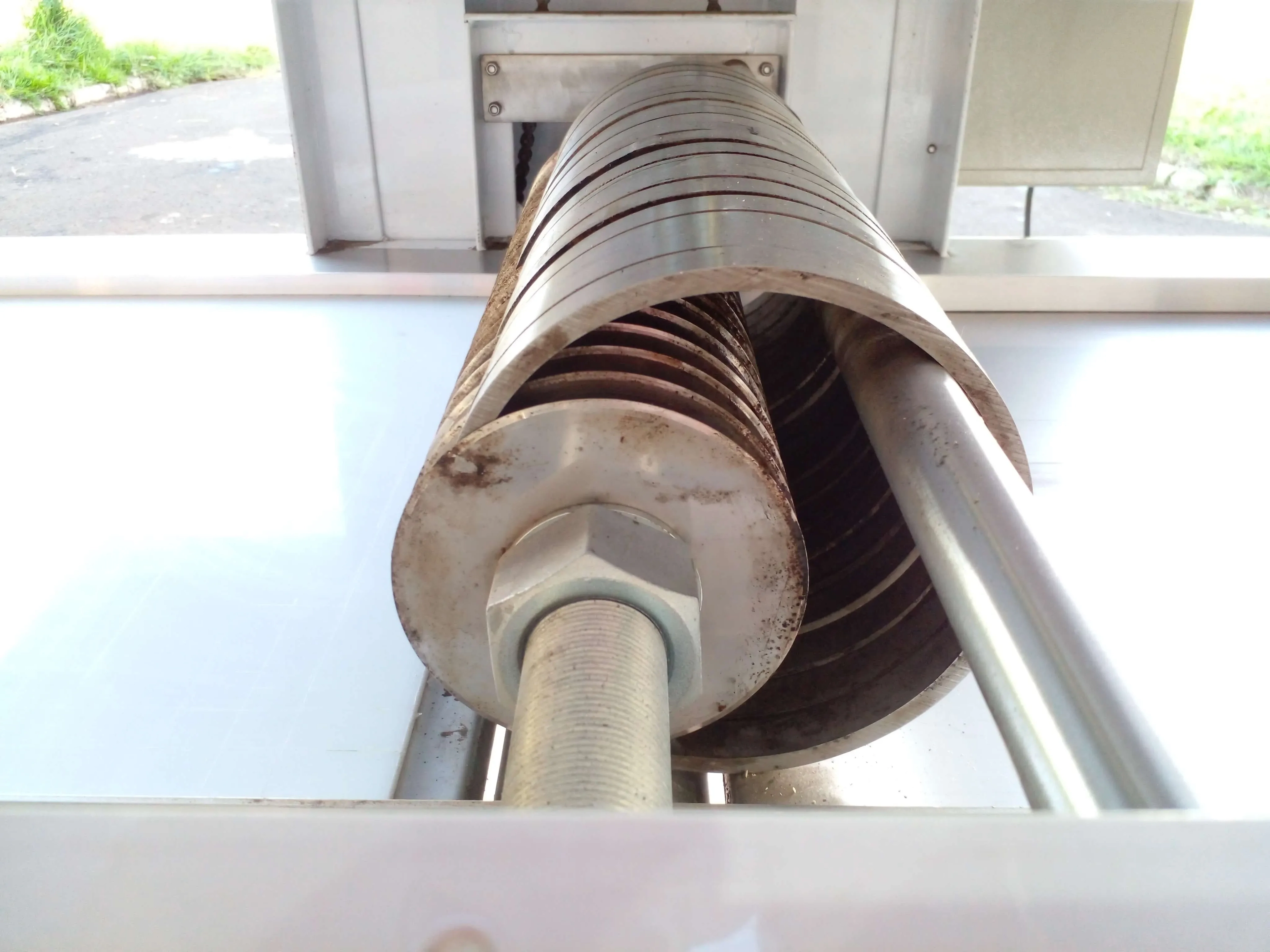 mesa-para-corte-de-doces-e-balas-marca-milpack