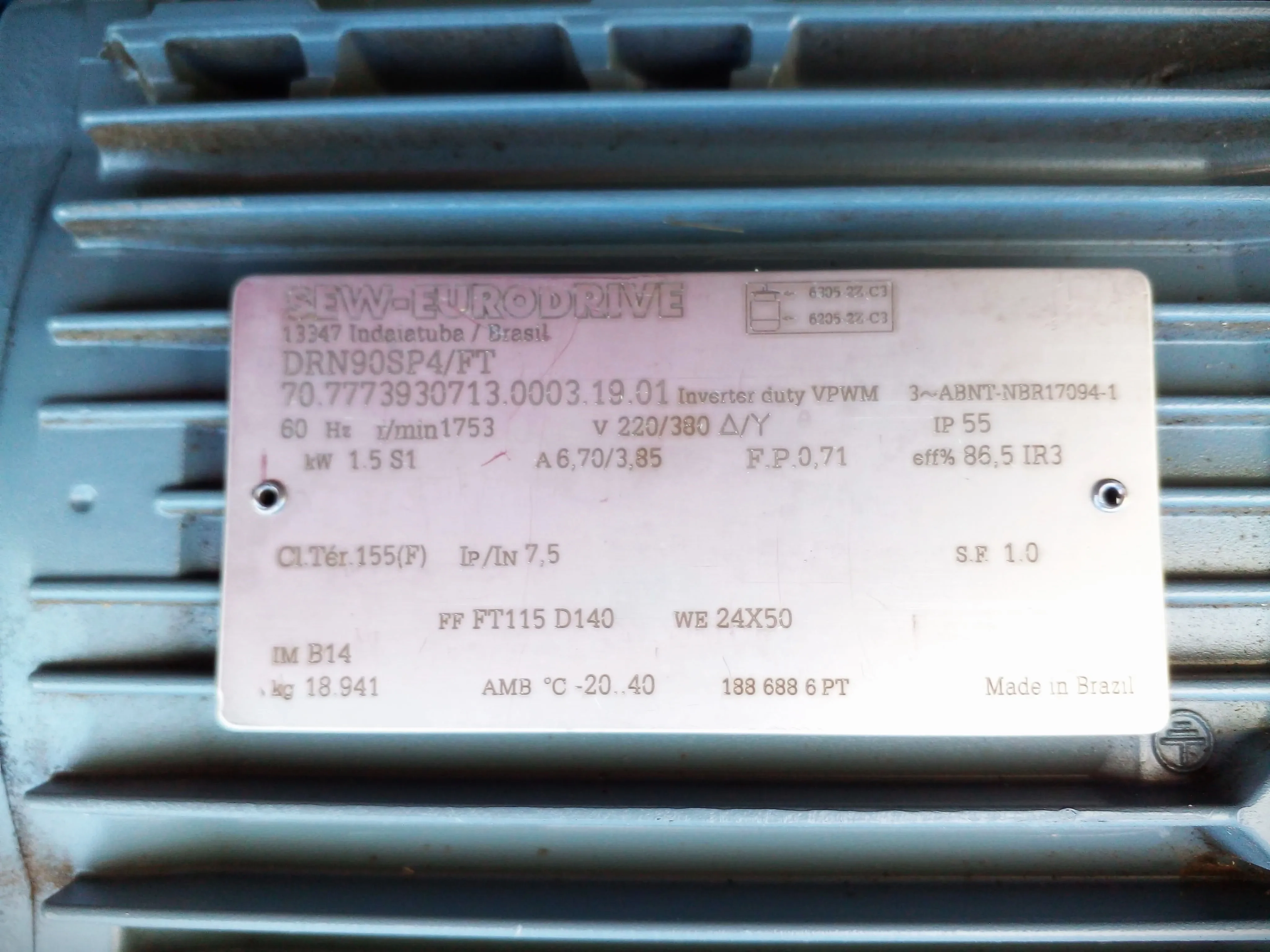 mesa-para-corte-de-doces-e-balas-marca-milpack