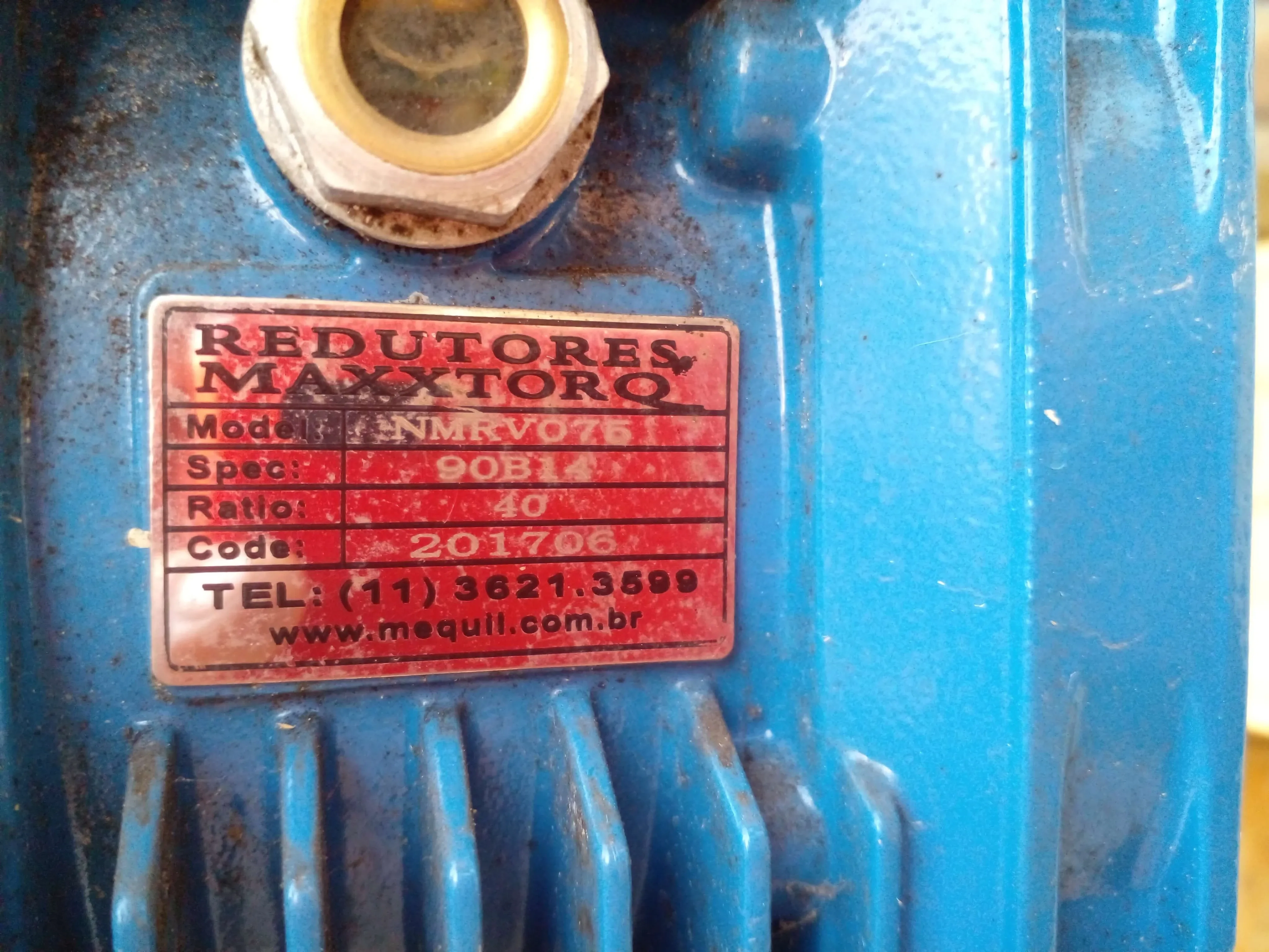 mesa-para-corte-de-doces-e-balas-marca-milpack