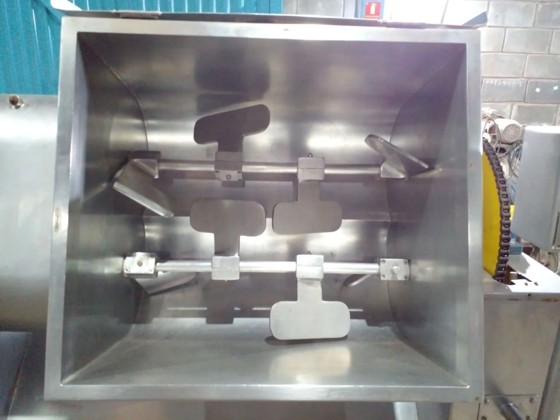 misturador-horizontal-de-carne-de-palheta-com-2-eixos
