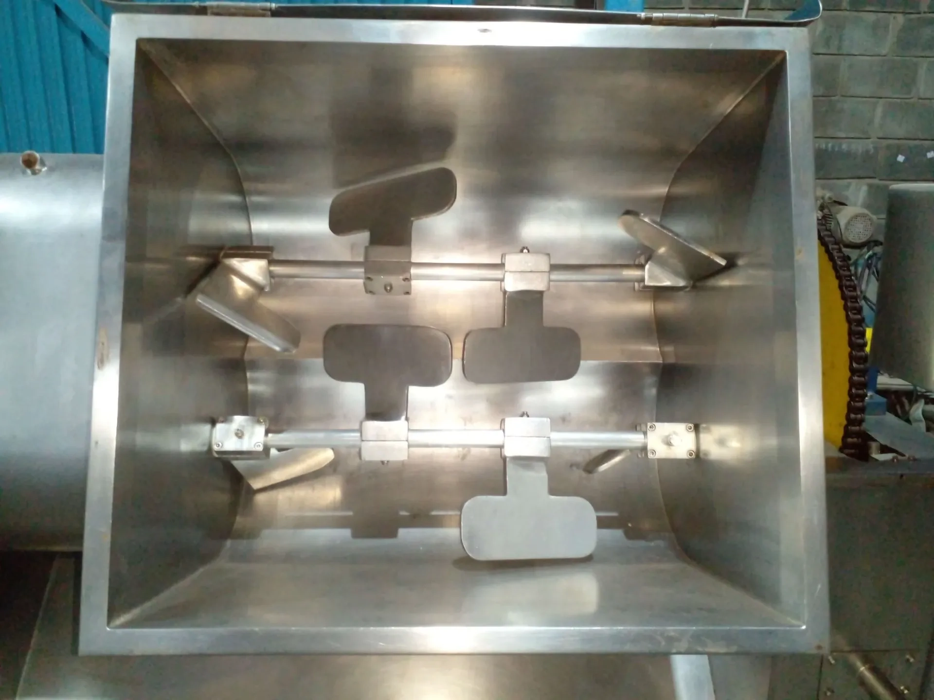 misturador-horizontal-de-carne-de-palheta-com-2-eixos