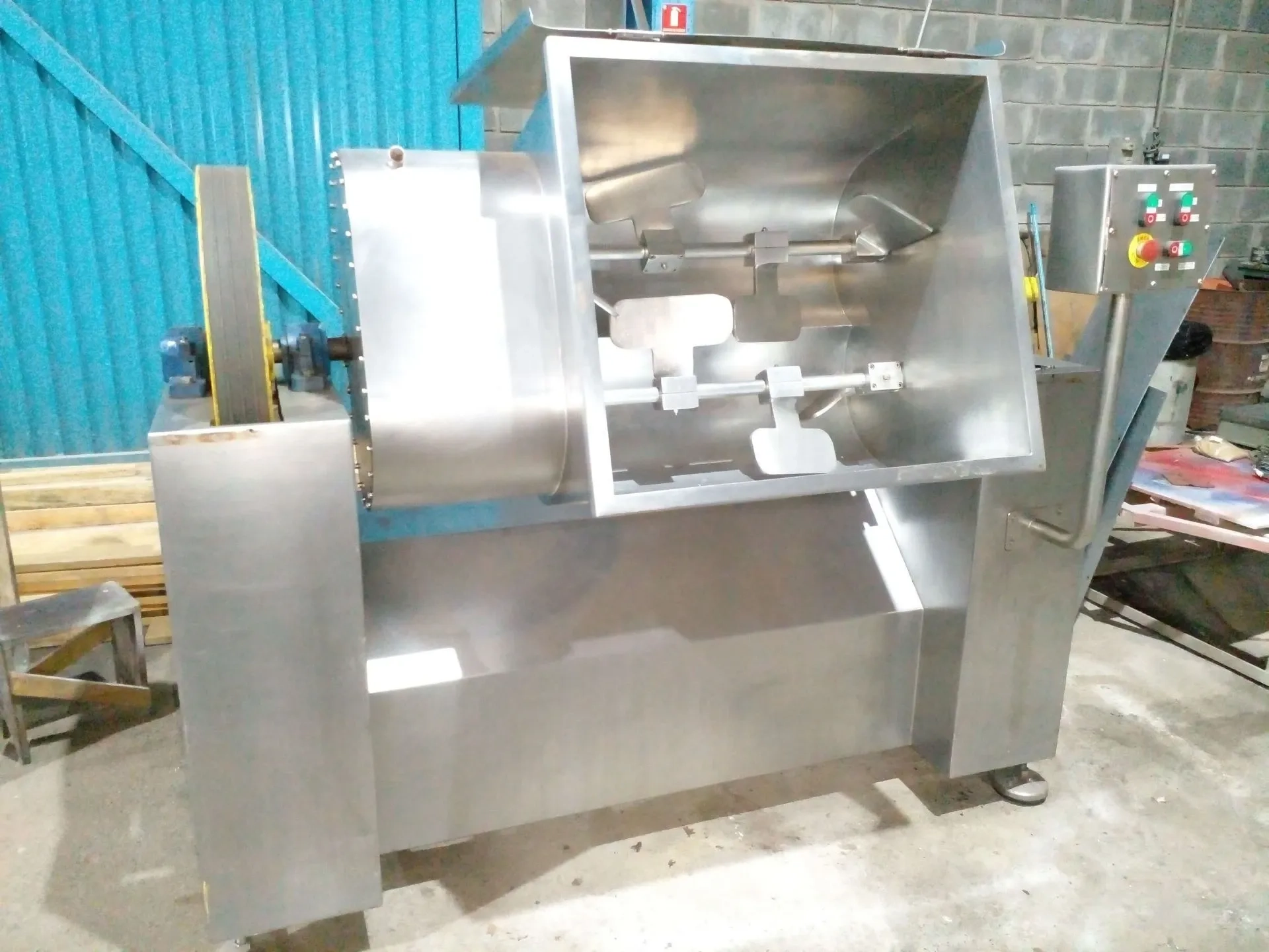 misturador-horizontal-de-carne-de-palheta-com-2-eixos