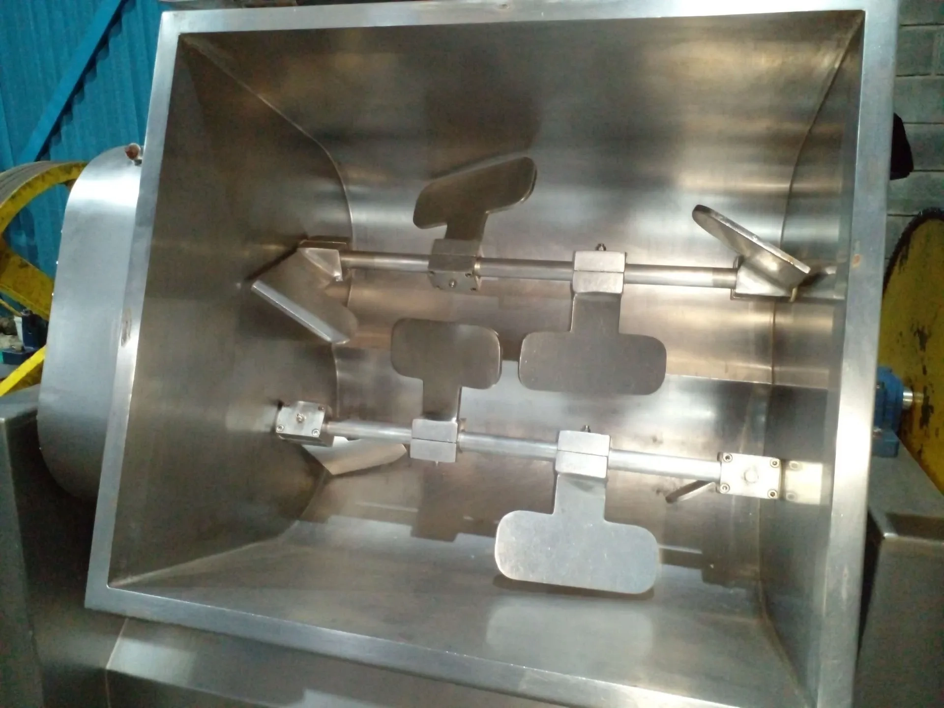 misturador-horizontal-de-carne-de-palheta-com-2-eixos