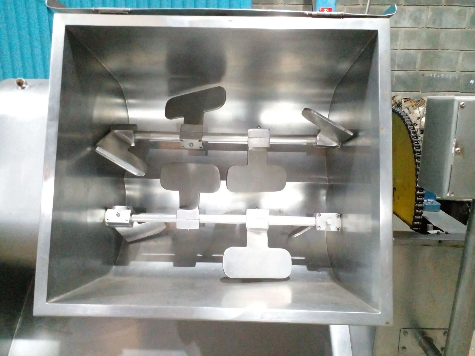 misturador-horizontal-de-carne-de-palheta-com-2-eixos