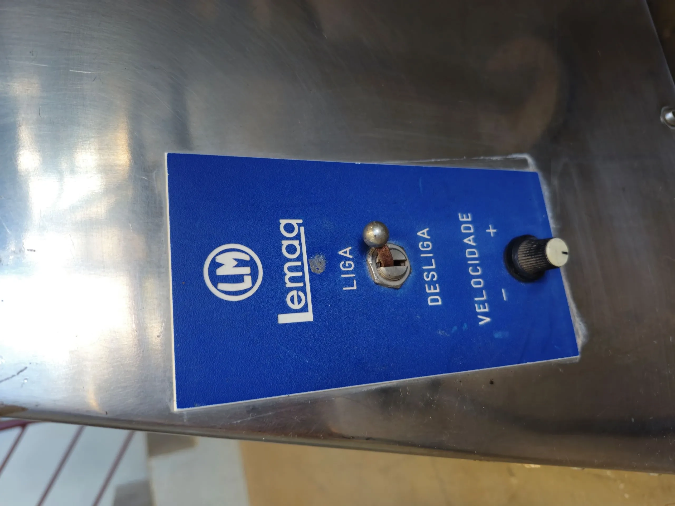 drageadeira-de-bancada-lisa-em-aco-inox-capacidade-10-kg-marca-lemaq