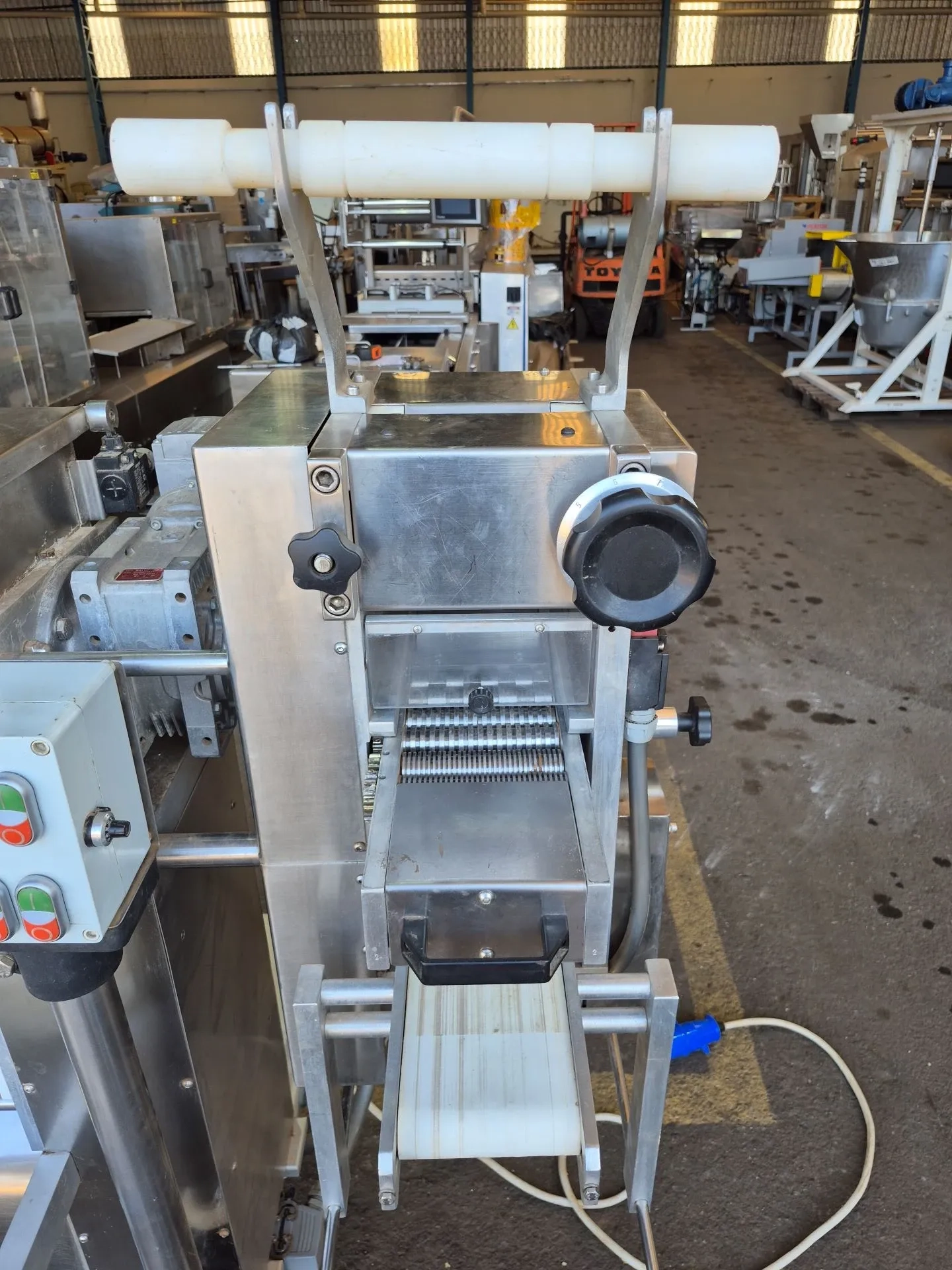 produtora-de-massas-marca-officina-dea