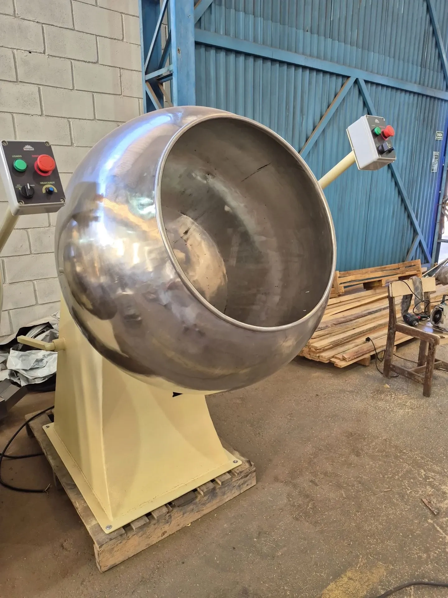 drageadeira-lisa-inox-cap-250-litros