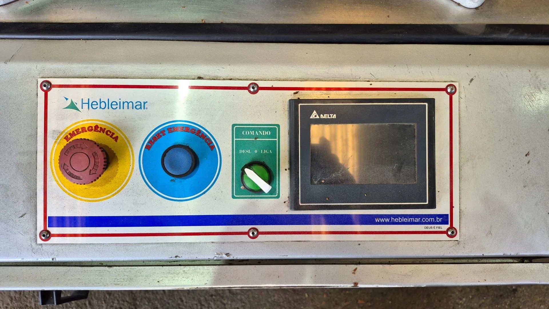 temperadeira-chocolate-com-mesa-vibrat