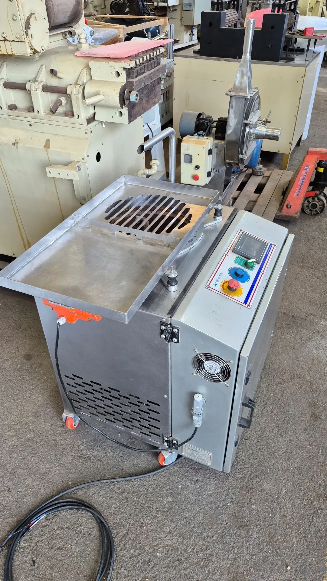 temperadeira-chocolate-com-mesa-vibrat