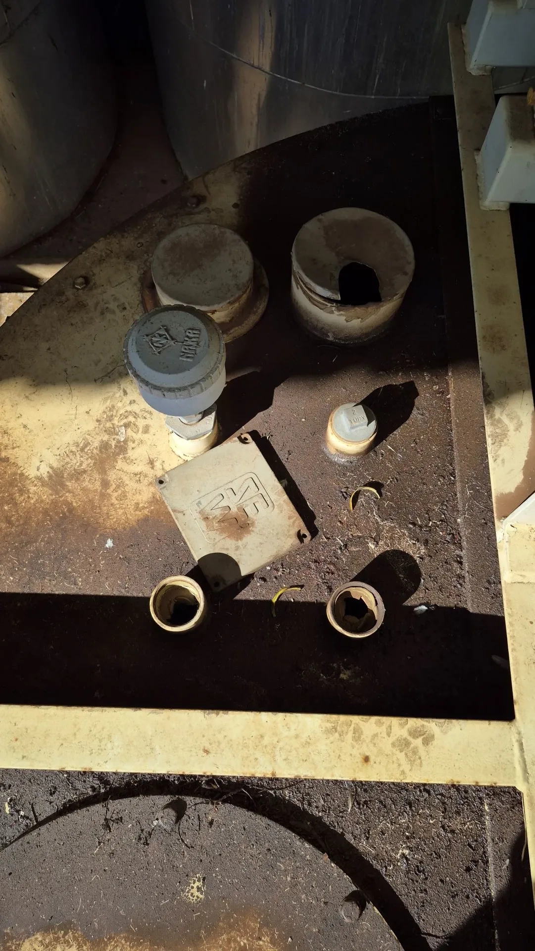 tanque-em-aco-carbono-encamisado-com-revestimento-externo-em-aco-inox