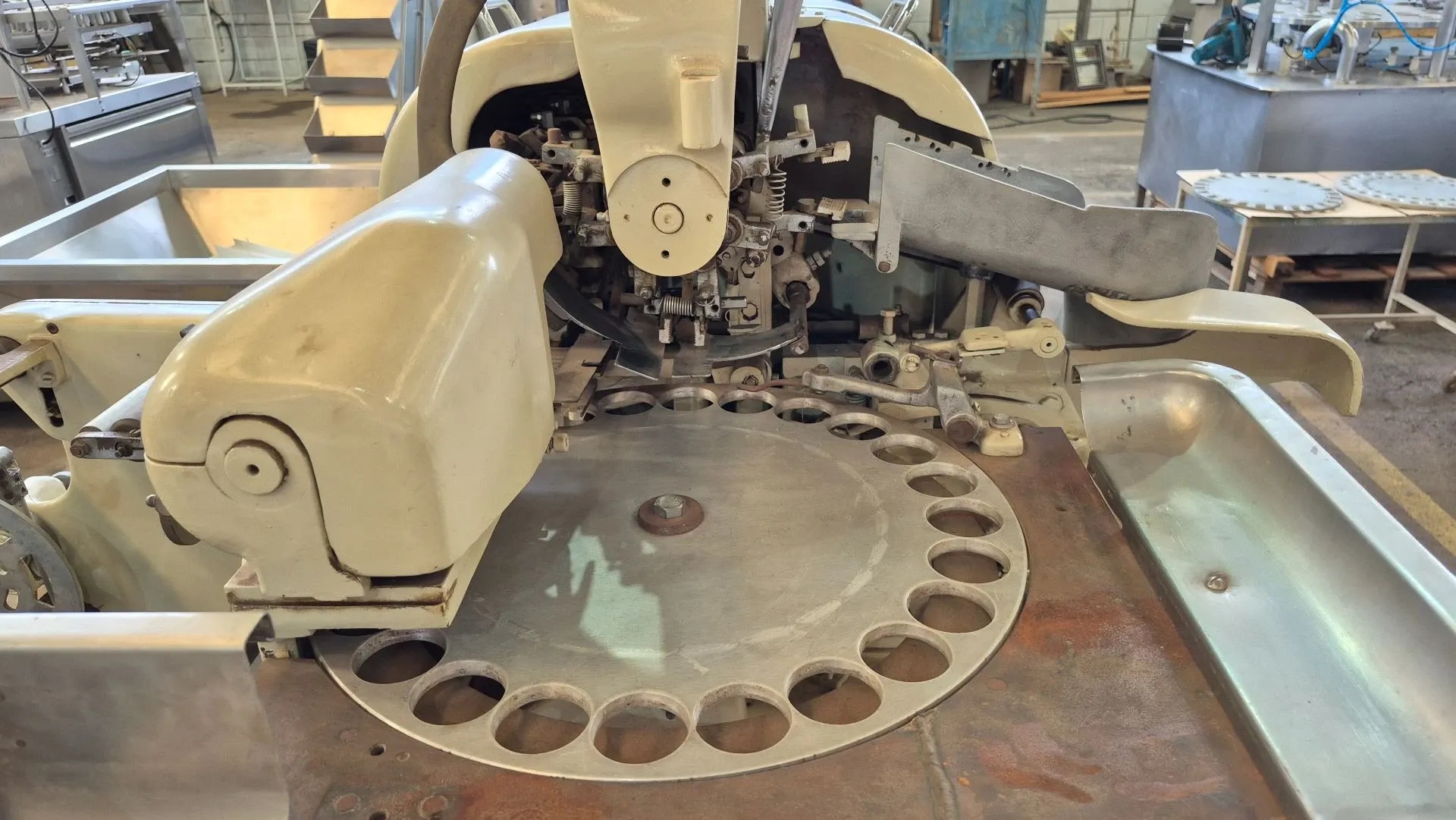 embaladora-de-dupla-torcao-para-balas-de-banana-bombons-balas-trufas-e-outros