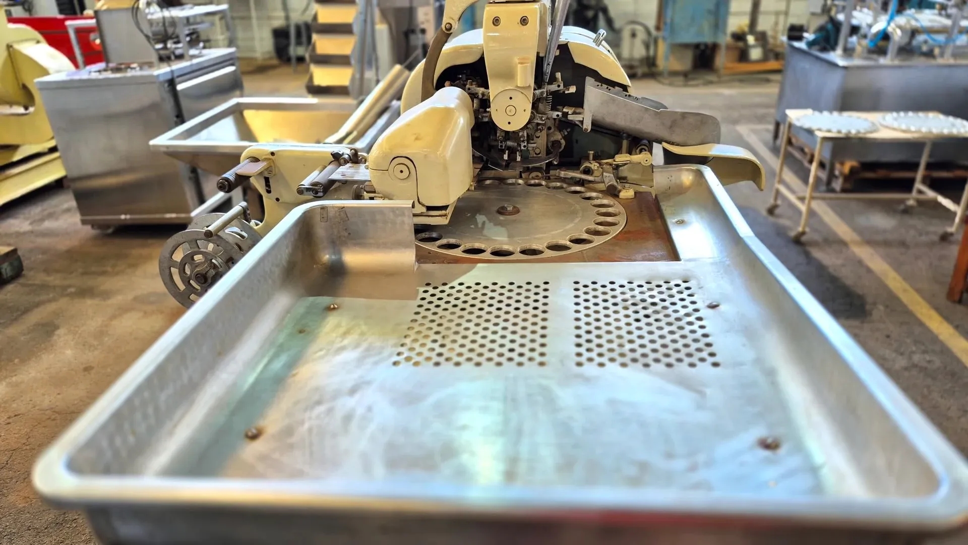 embaladora-de-dupla-torcao-para-balas-de-banana-bombons-balas-trufas-e-outros