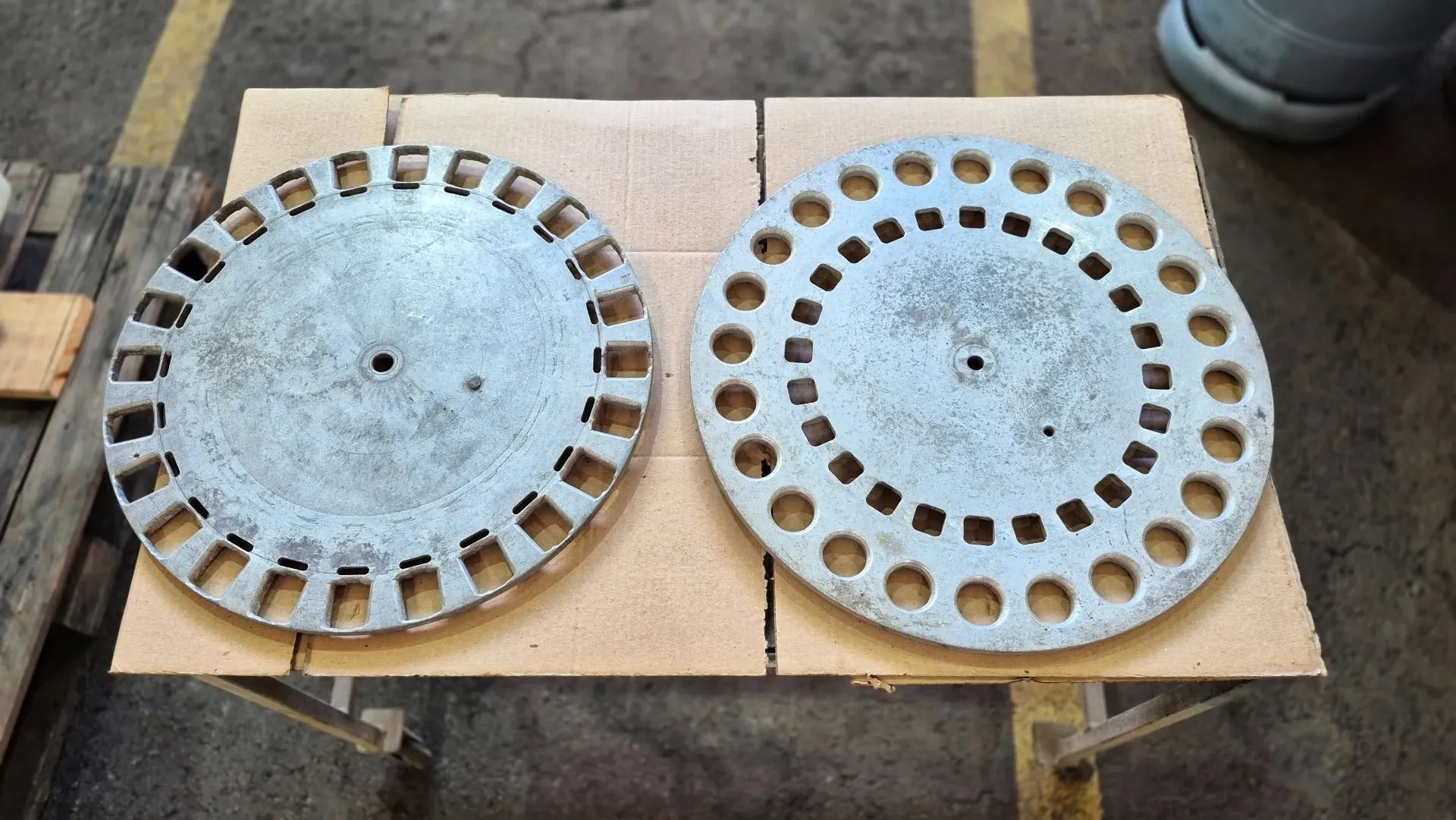 embaladora-de-dupla-torcao-para-balas-de-banana-bombons-balas-trufas-e-outros