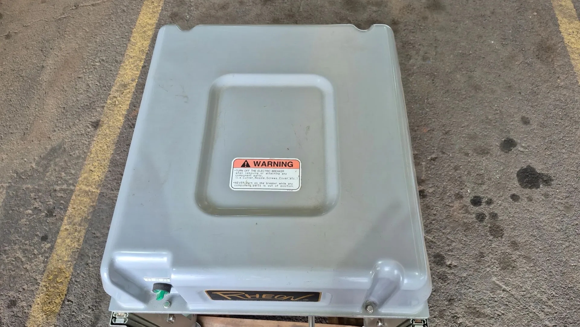 abridora-de-massa-de-pizza-marca-rheon-modelo-pizza-spinner-pm-001