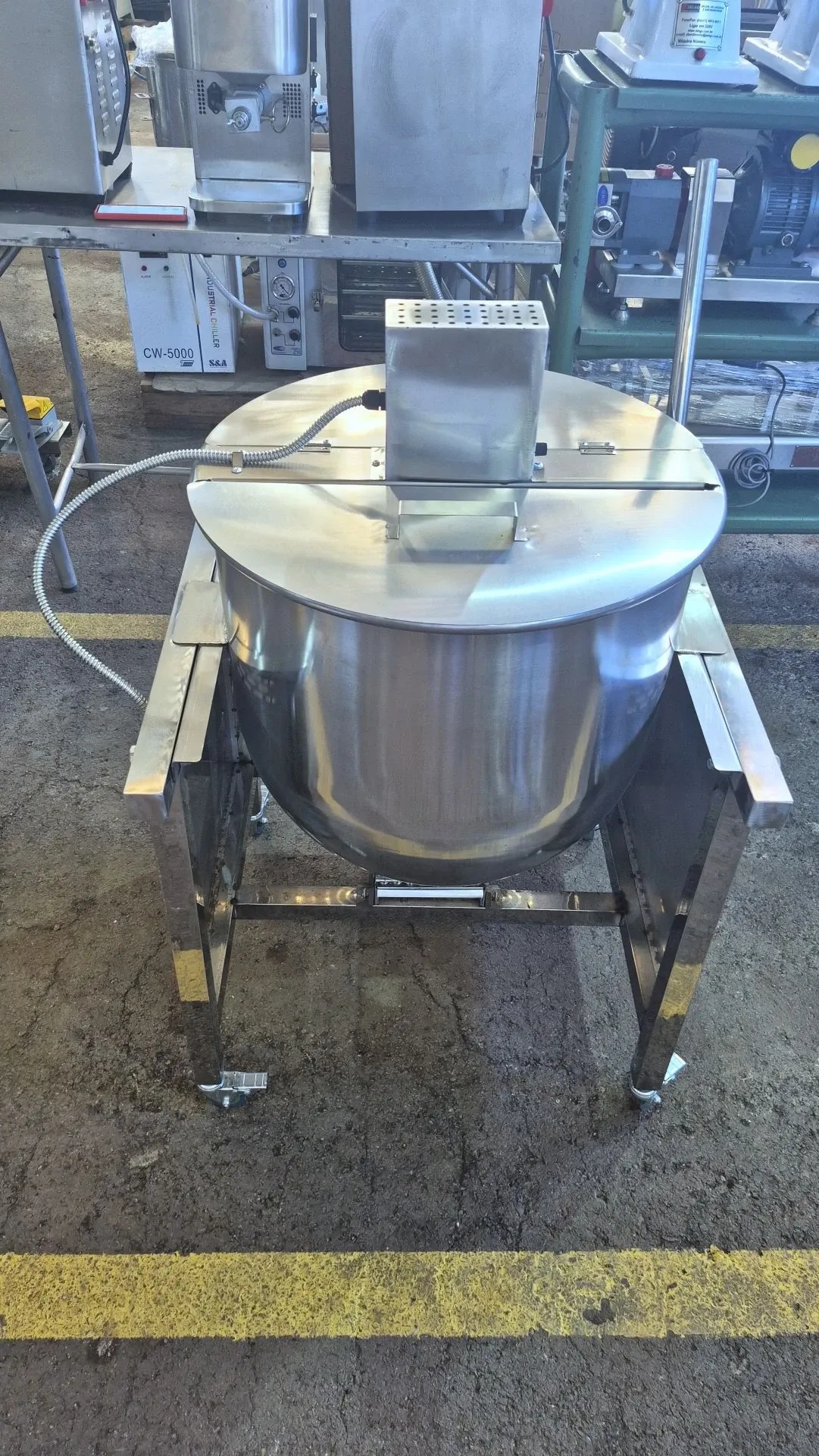 maquina-para-pipoca-com-misturador-e-aquecimento-a-gas