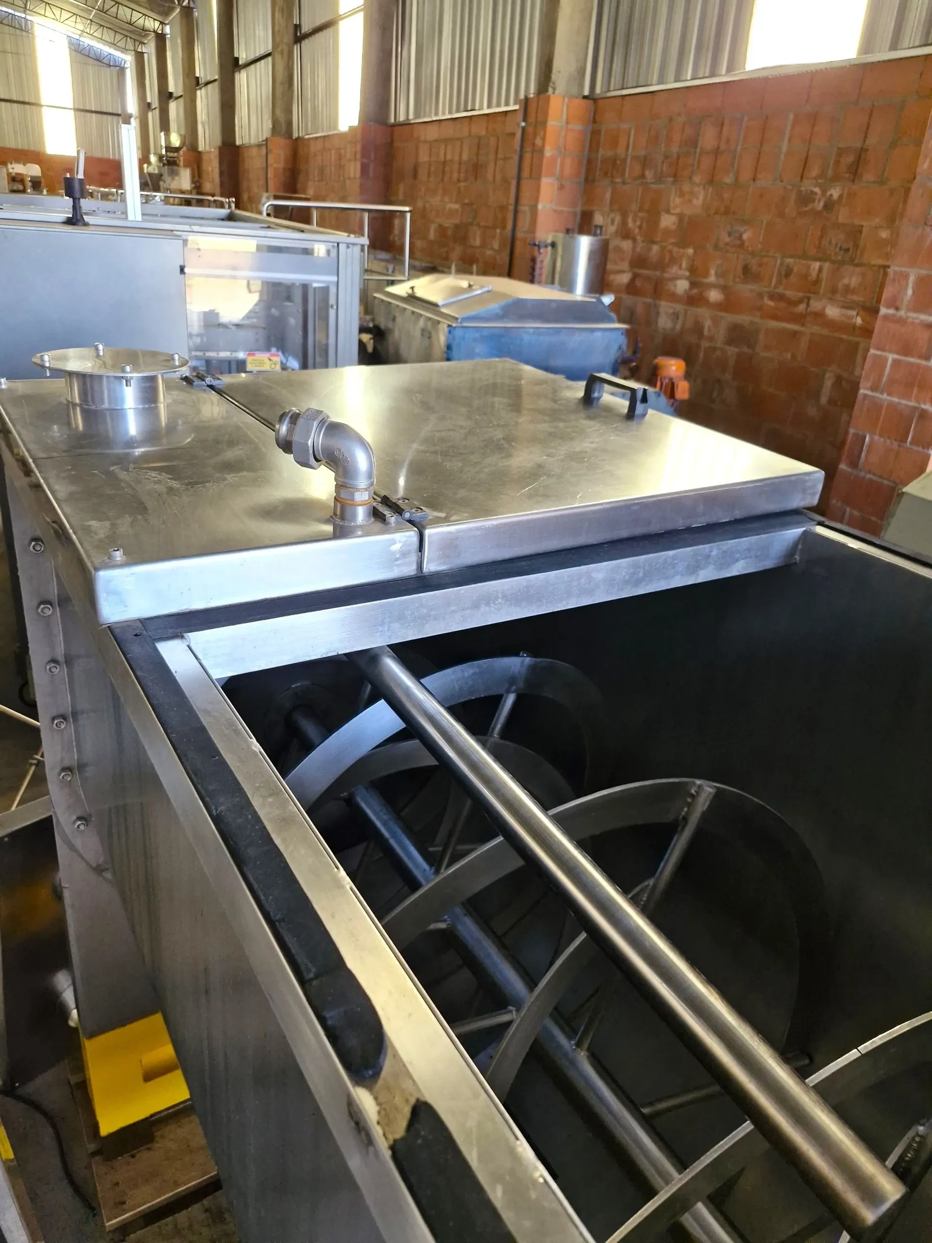 misturador-ribbon-blender-capacidade-1000-litros