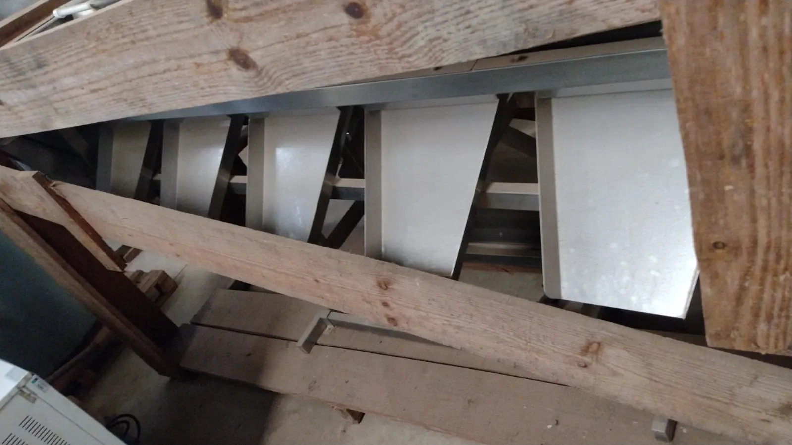 descascadora-e-classificadora-de-camarao-e-frutos-do-mar-marca-rs-maquinas-e-equipamentos-industriais-ltda