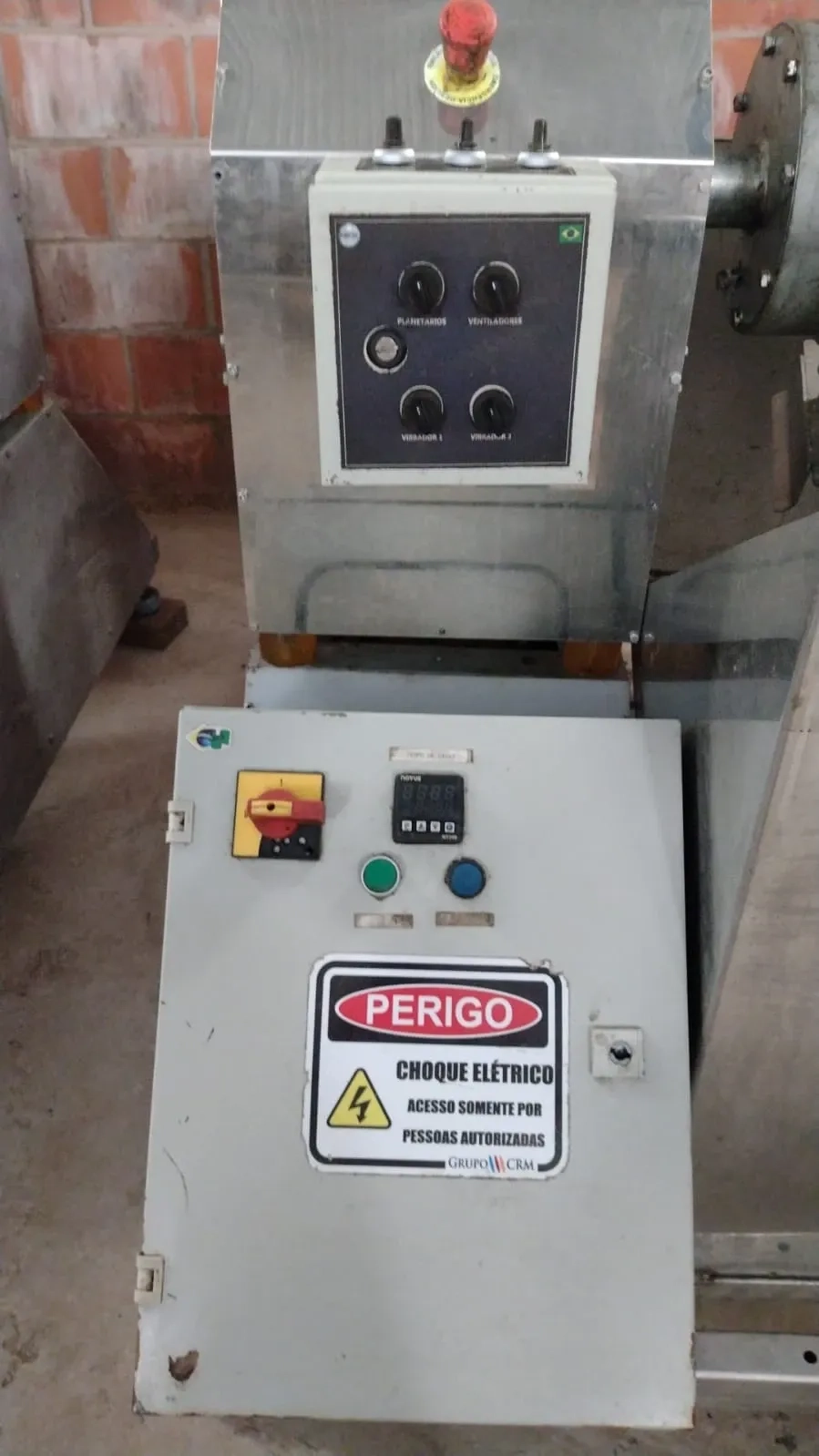 a-centrifuga-para-ovos-chocolate-com-28-livros-nks-ideal