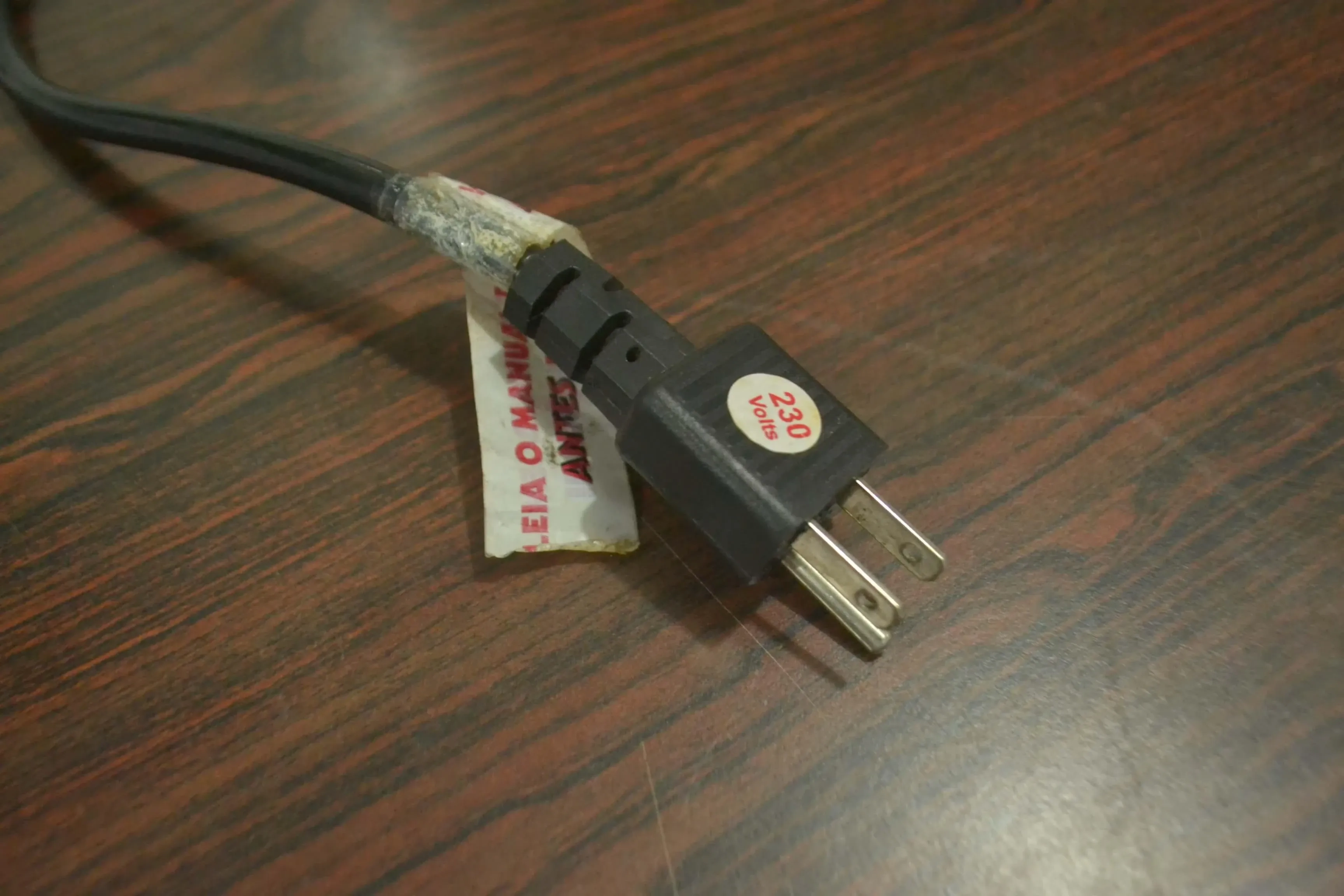 temperadeira-de-chocolates-capacidade-2-kg-marca-universal