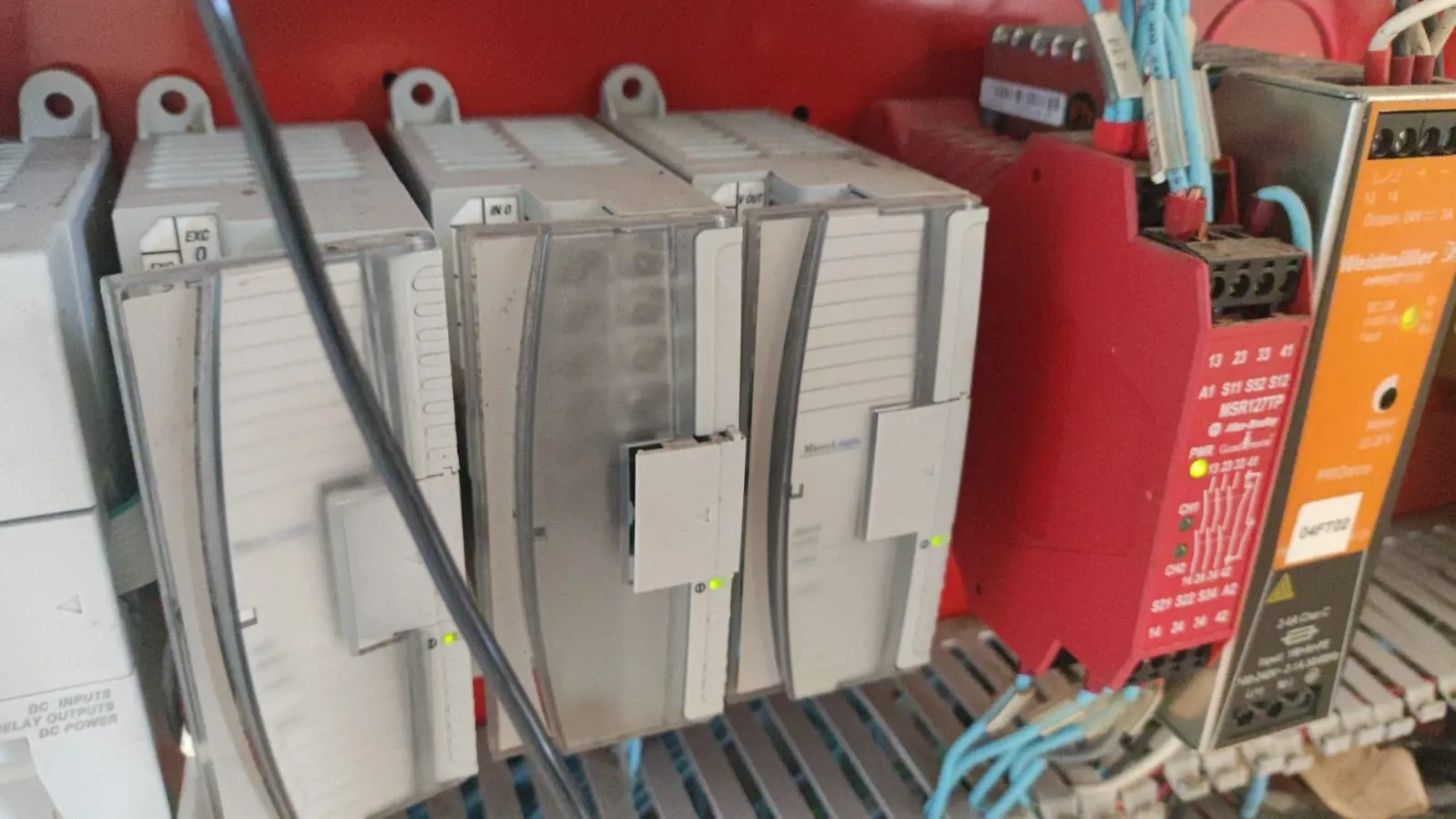 embaladora-empacotadora-volumetrica-vertical-em-aco-inox-marca-sandiacre