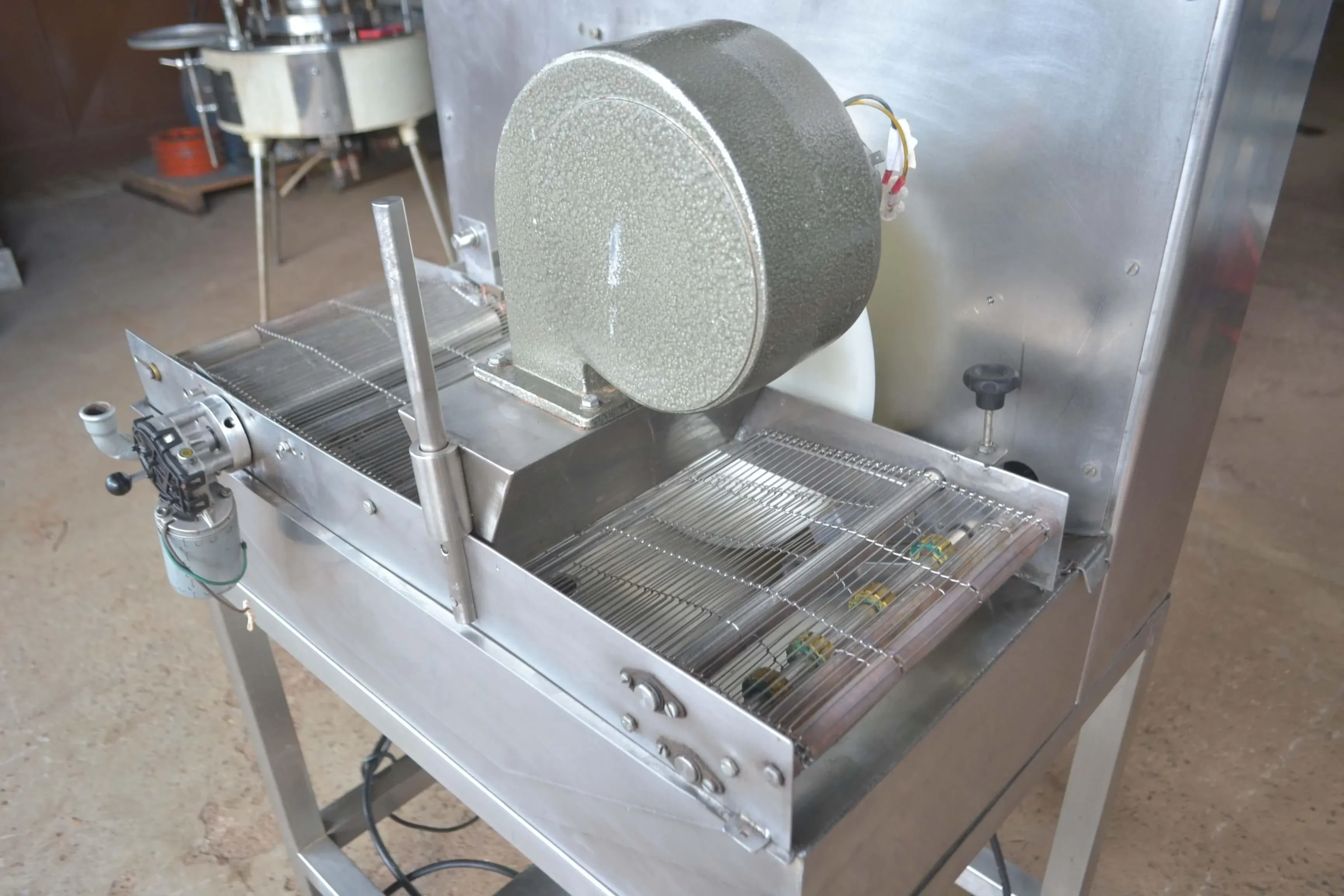 cobrideira-de-chocolates-250-mm-marca-pirog