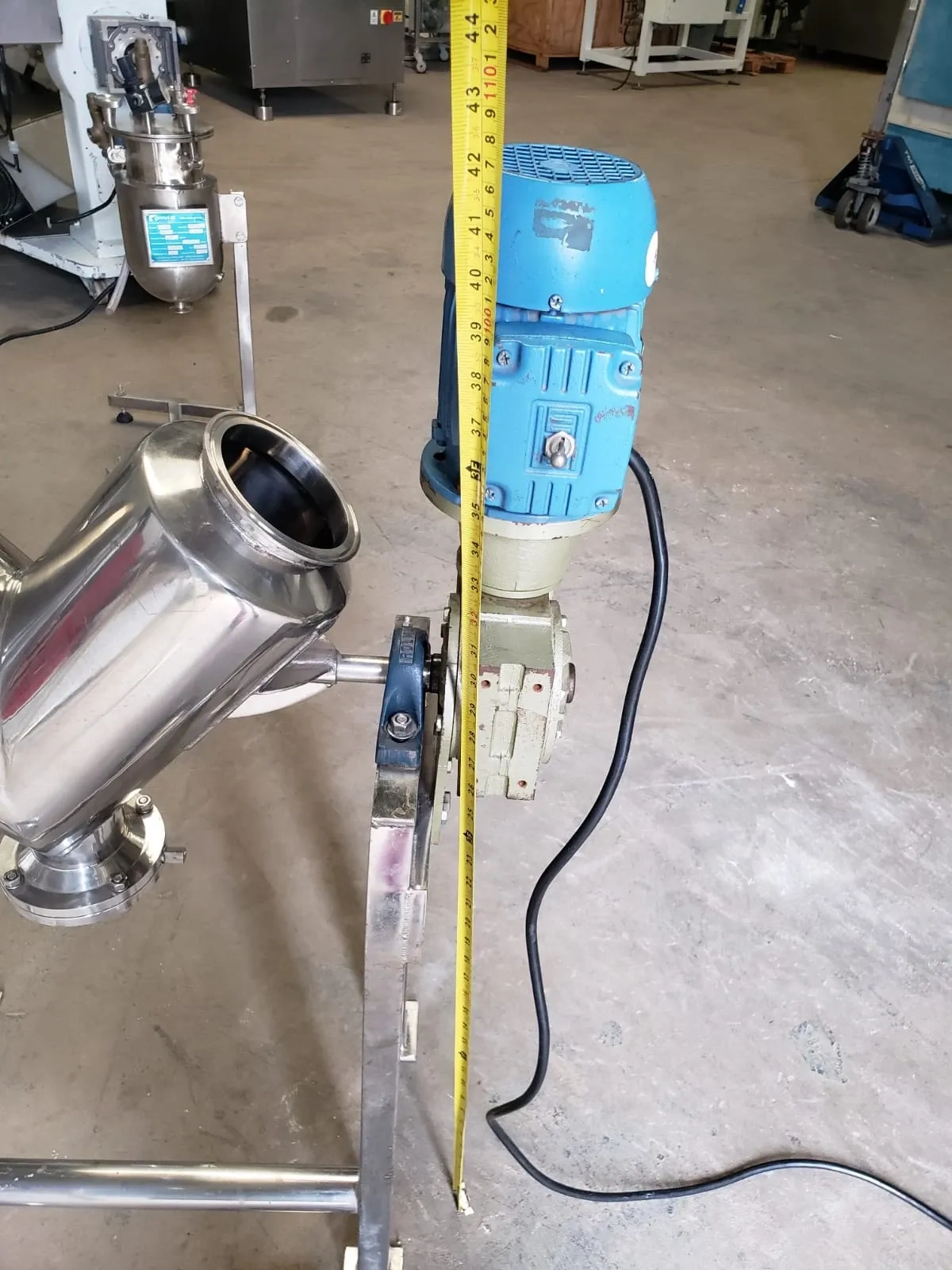 misturador-em-v-em-aco-inox-capacidade-15-litros