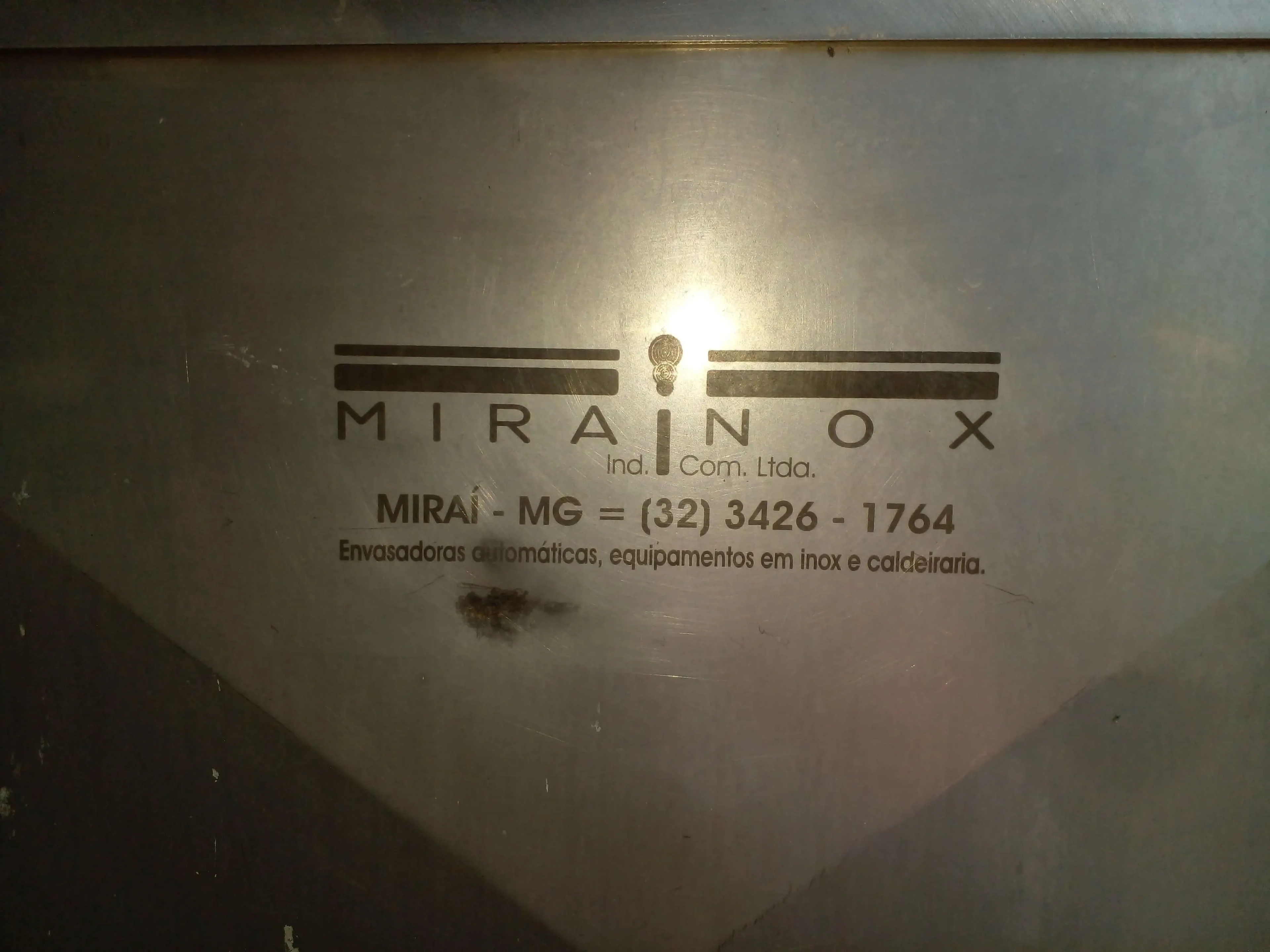 envasadora-semi-automatica-para-potes-marca-mirainox