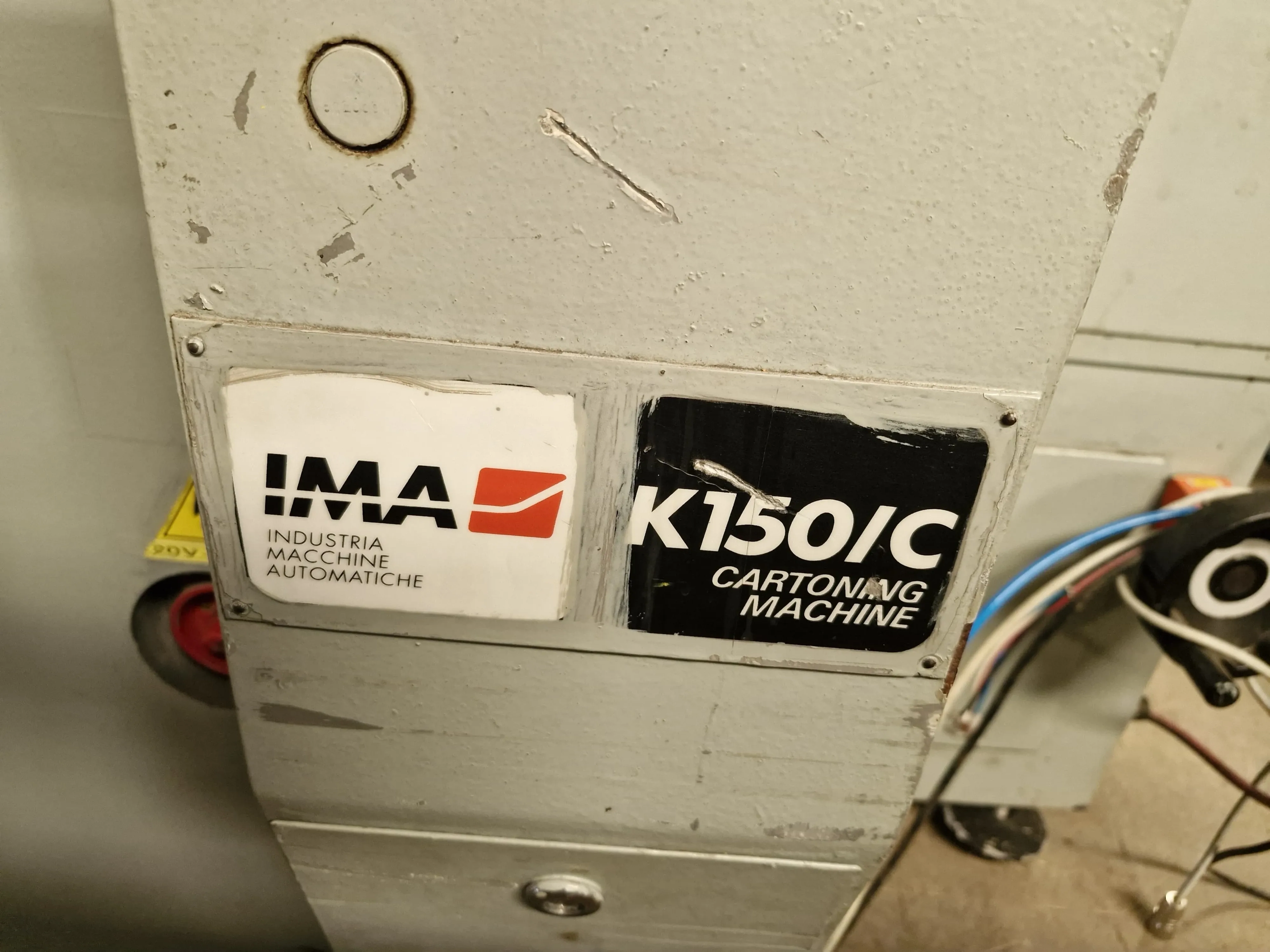 encartuchadeira-horizontal-automatica-para-frascos-plasticos-vidros-com-bula-marca-ima