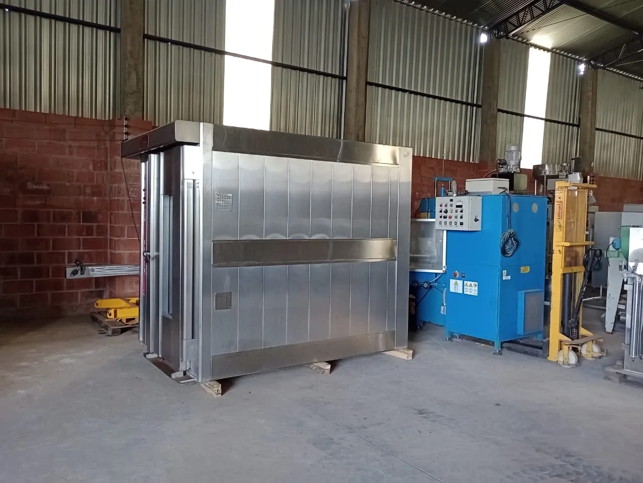 forno-rotativo-a-gas-em-inox-com-carrinho-duplo-marca-supremax