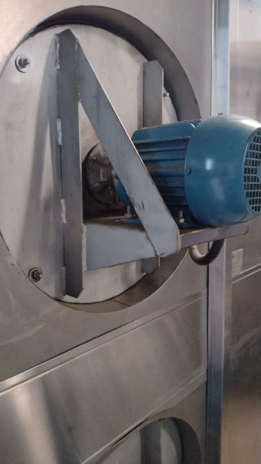 forno-rotativo-a-gas-em-inox-com-carrinho-duplo-marca-supremax