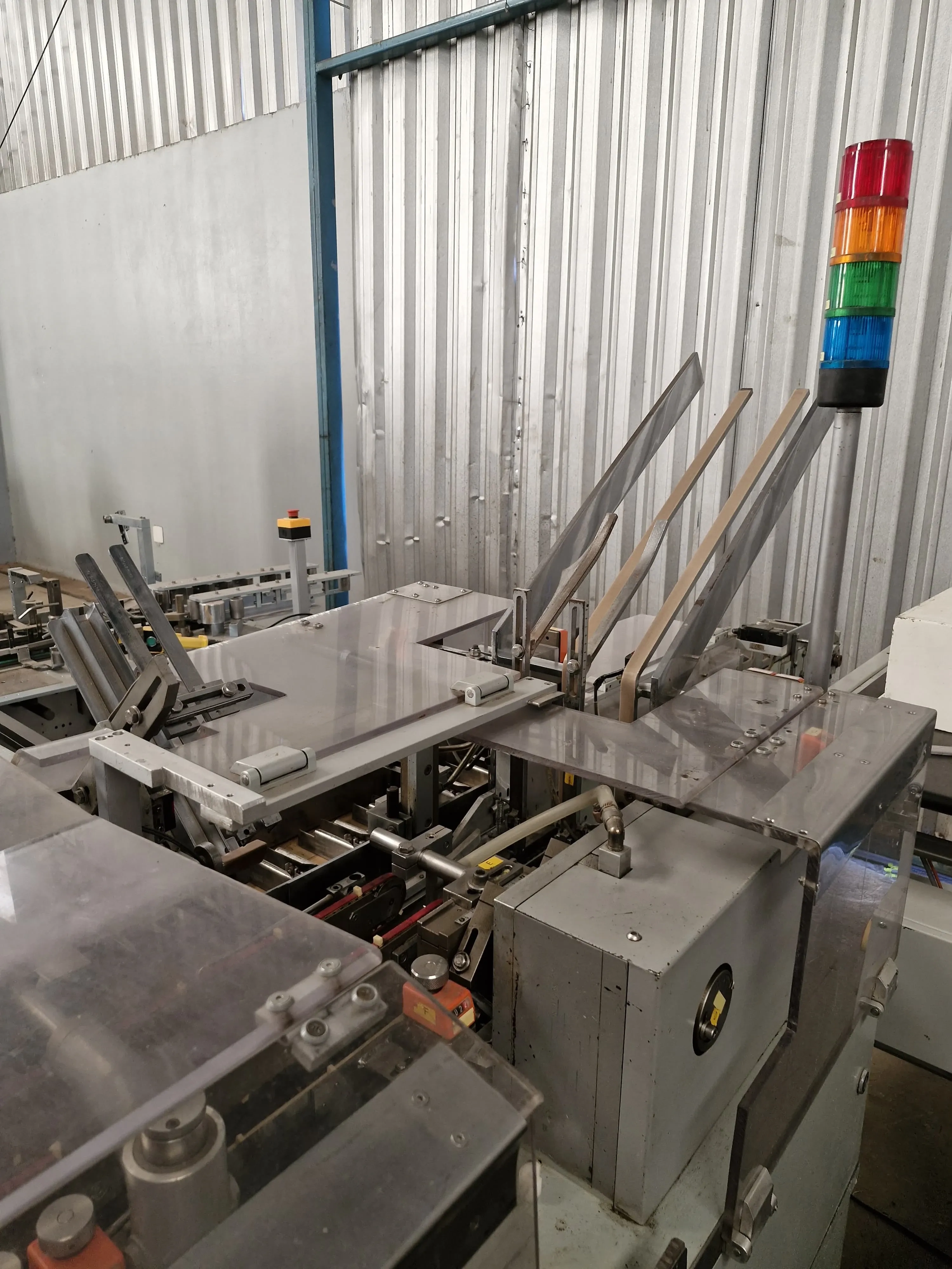 encartuchadeira-horizontal-automatica-para-frascos-plasticos-vidros-com-bula-marca-ima