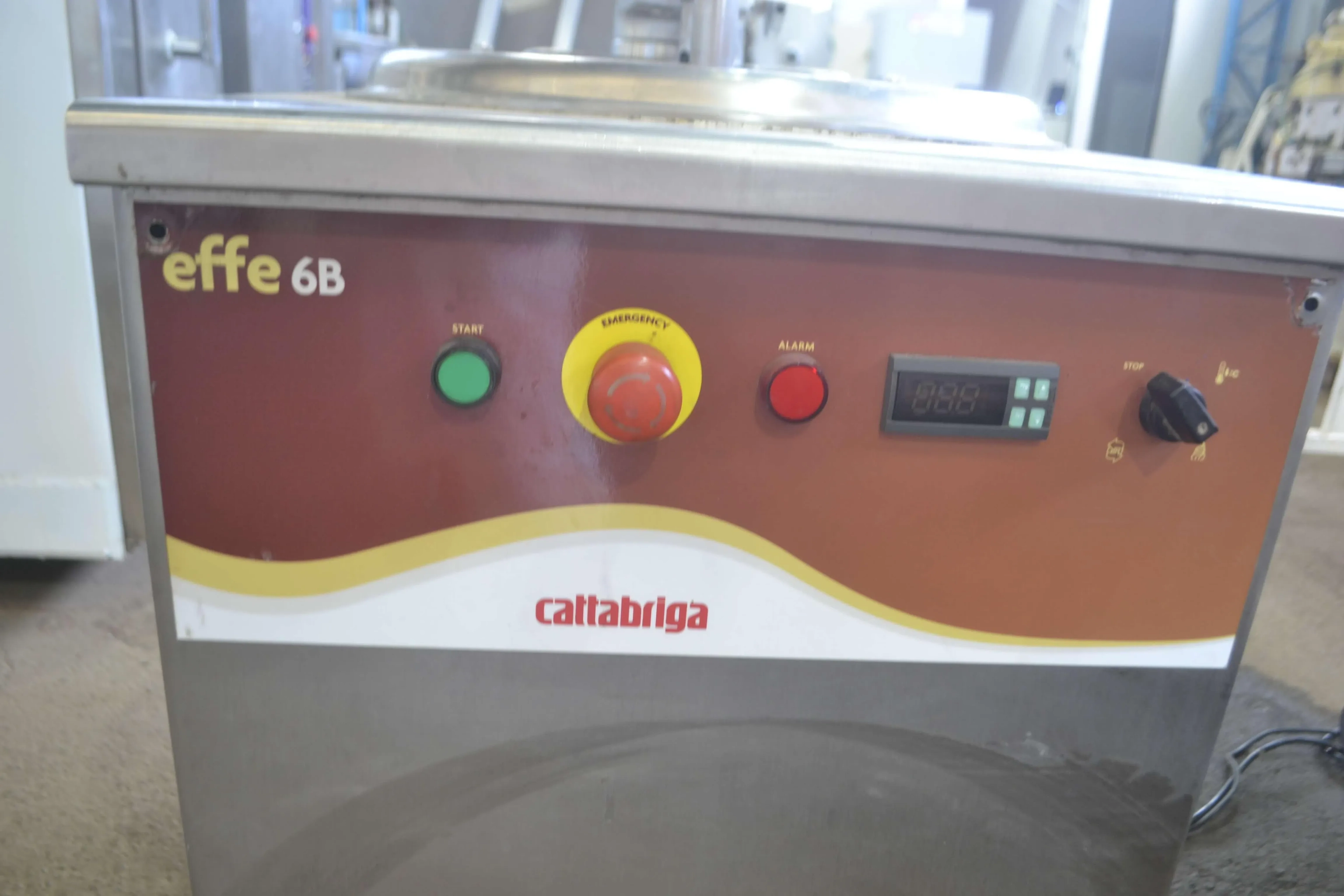 produtora-de-sorvete-vertical-marca-cattabriga-1751