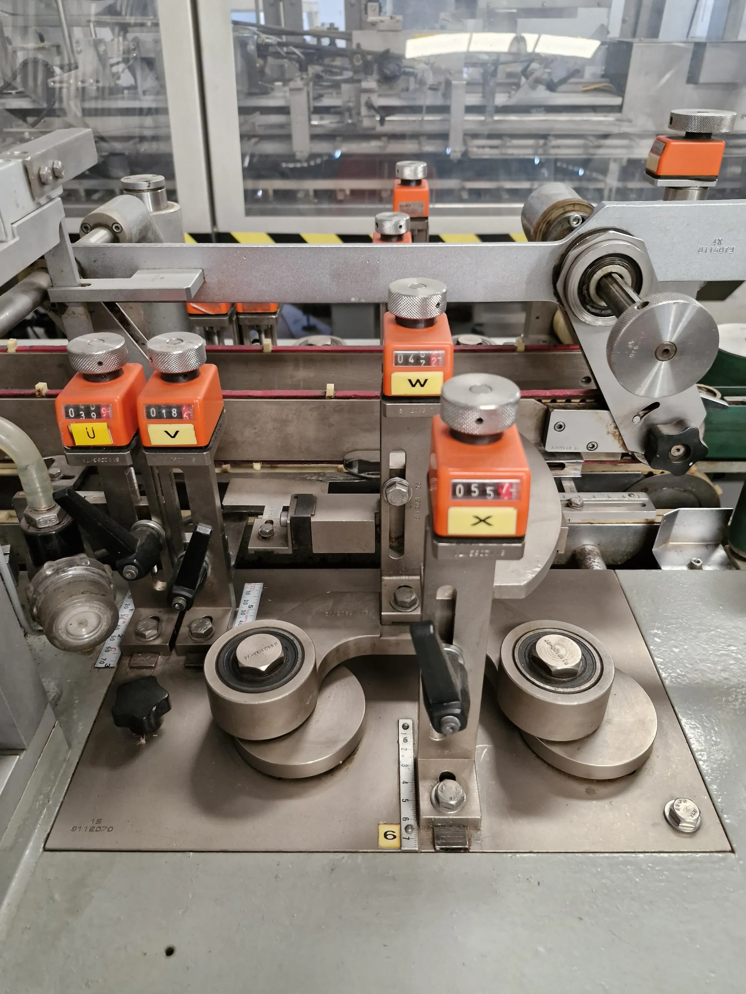 encartuchadeira-horizontal-automatica-para-frascos-plasticos-vidros-com-bula-marca-ima