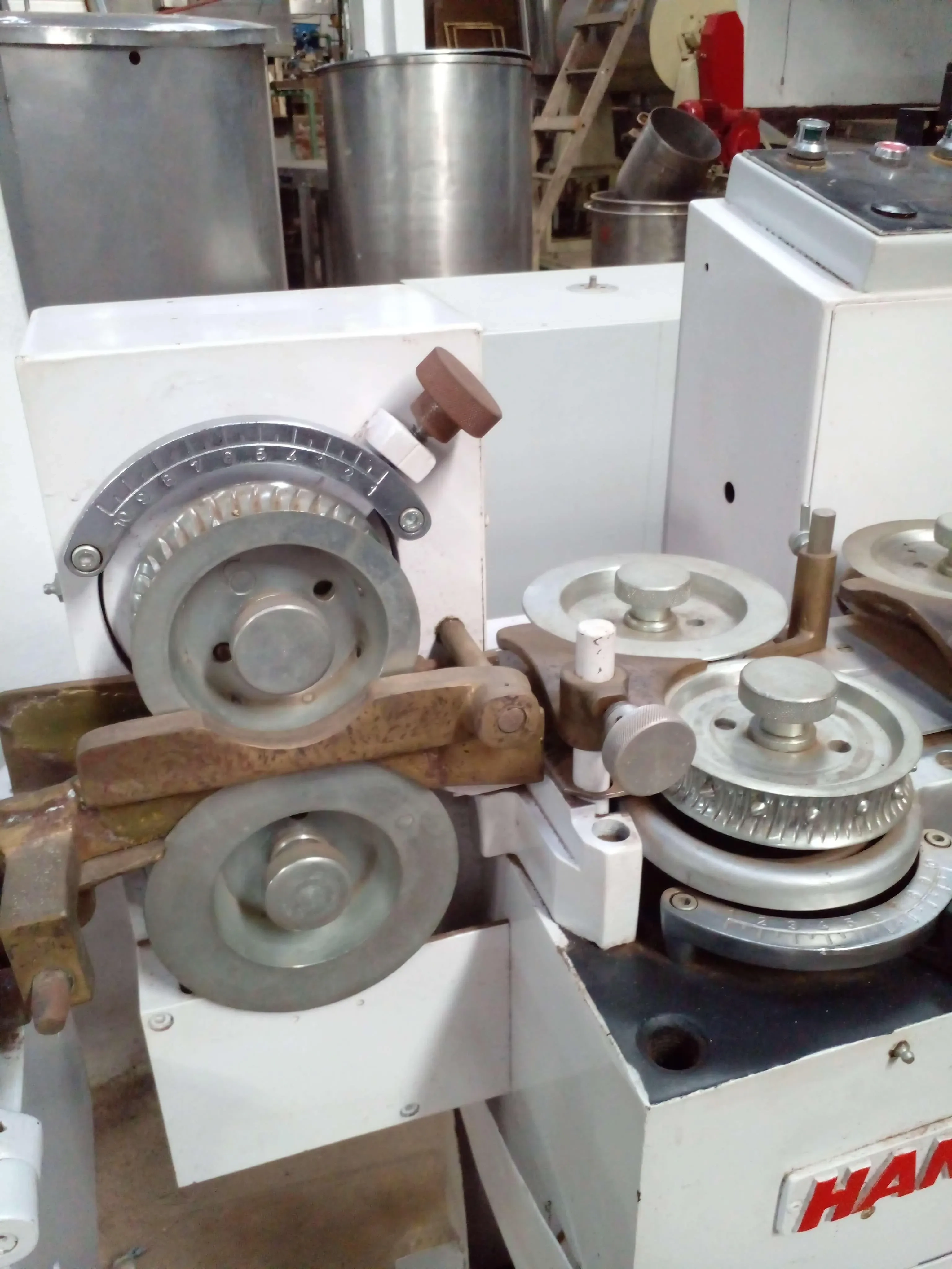 linha-de-fabricacao-de-bala-dura-500-kg-hora-marca-hansella-verk