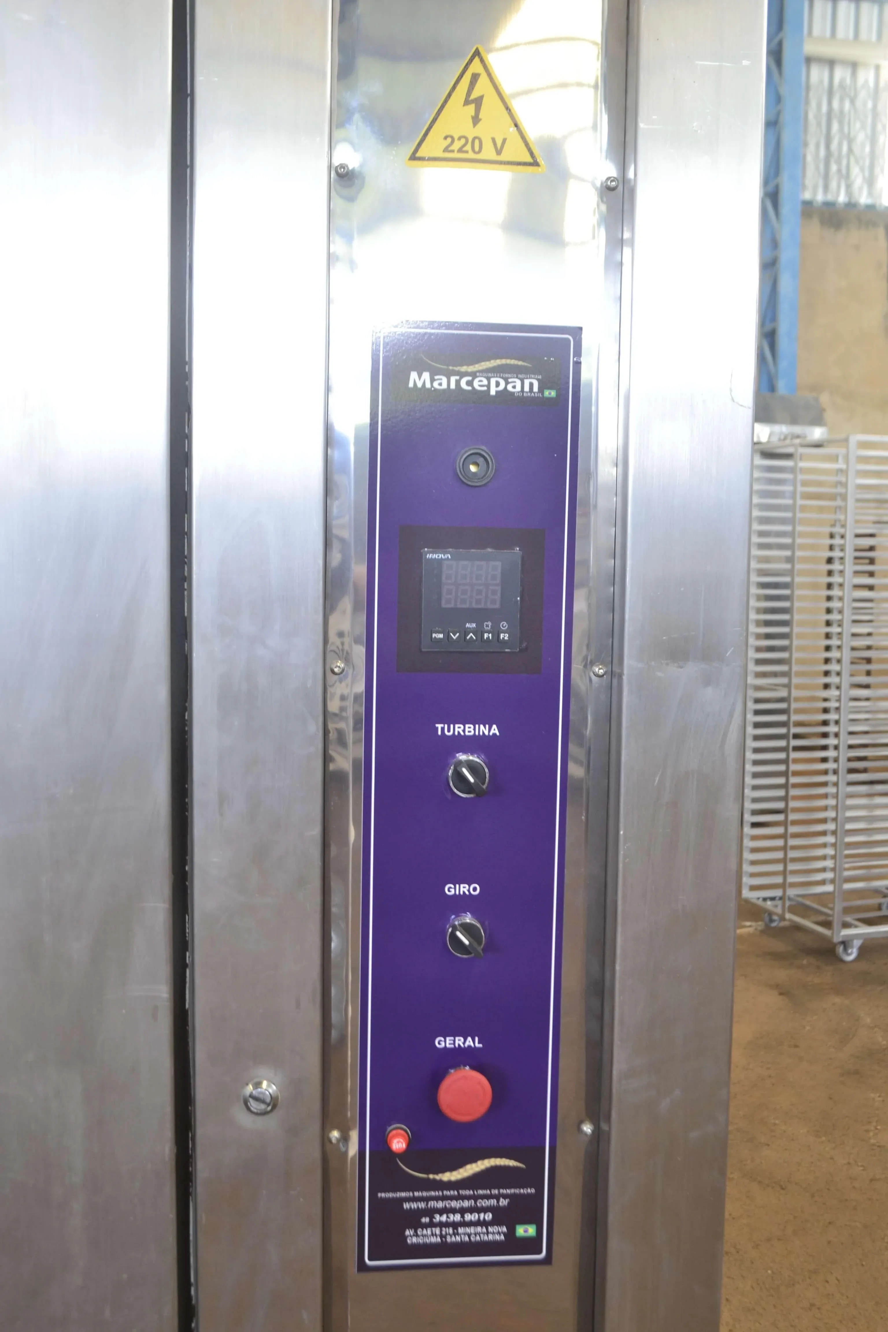 forno-rotativo-a-gas-um-carrinho-marca-haas-reformado-pela-marcepan