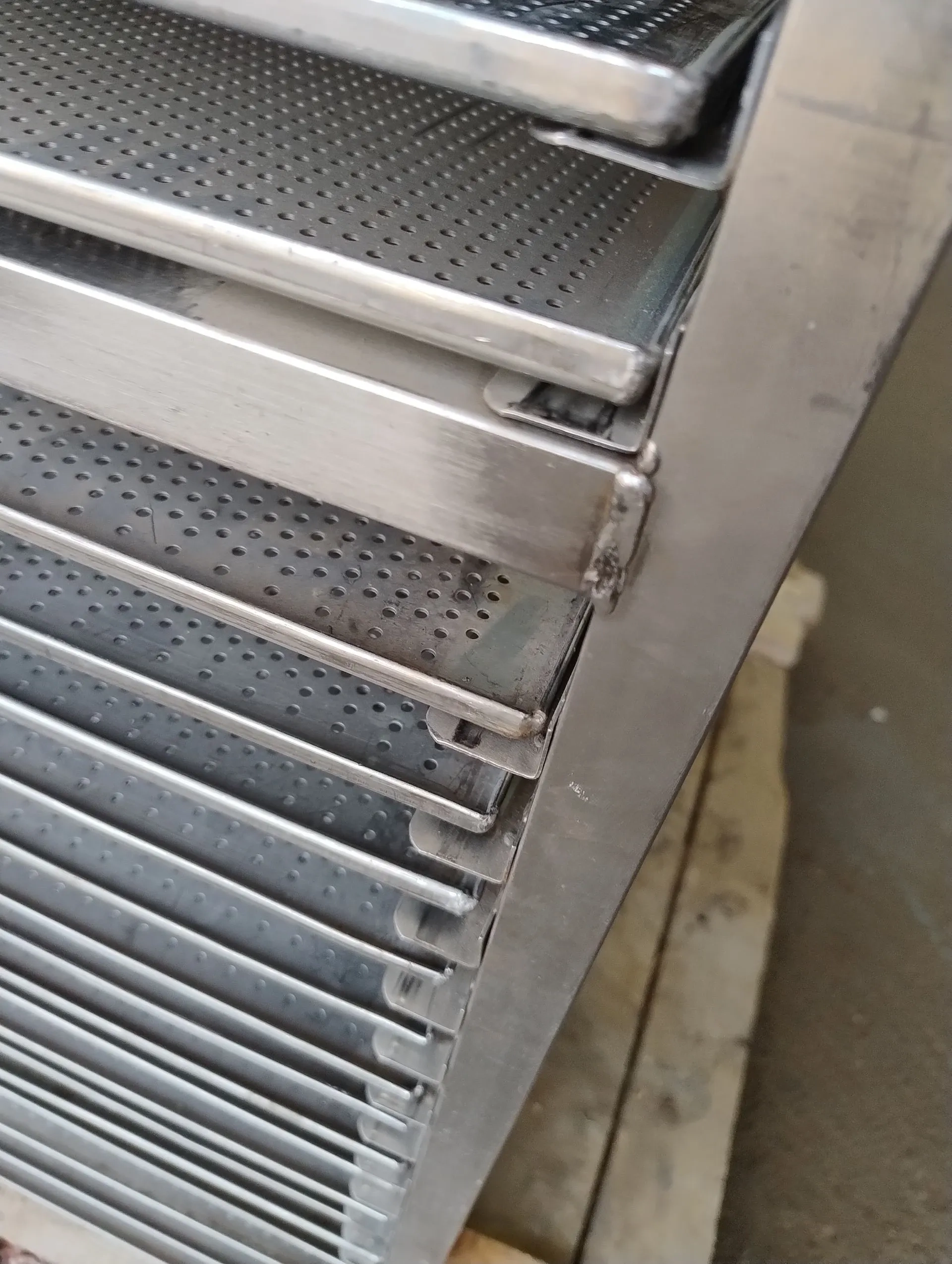 carrinho-aberto-para-transporte-resfriamento-e-descanso-de-alimentos-em-aco-inox